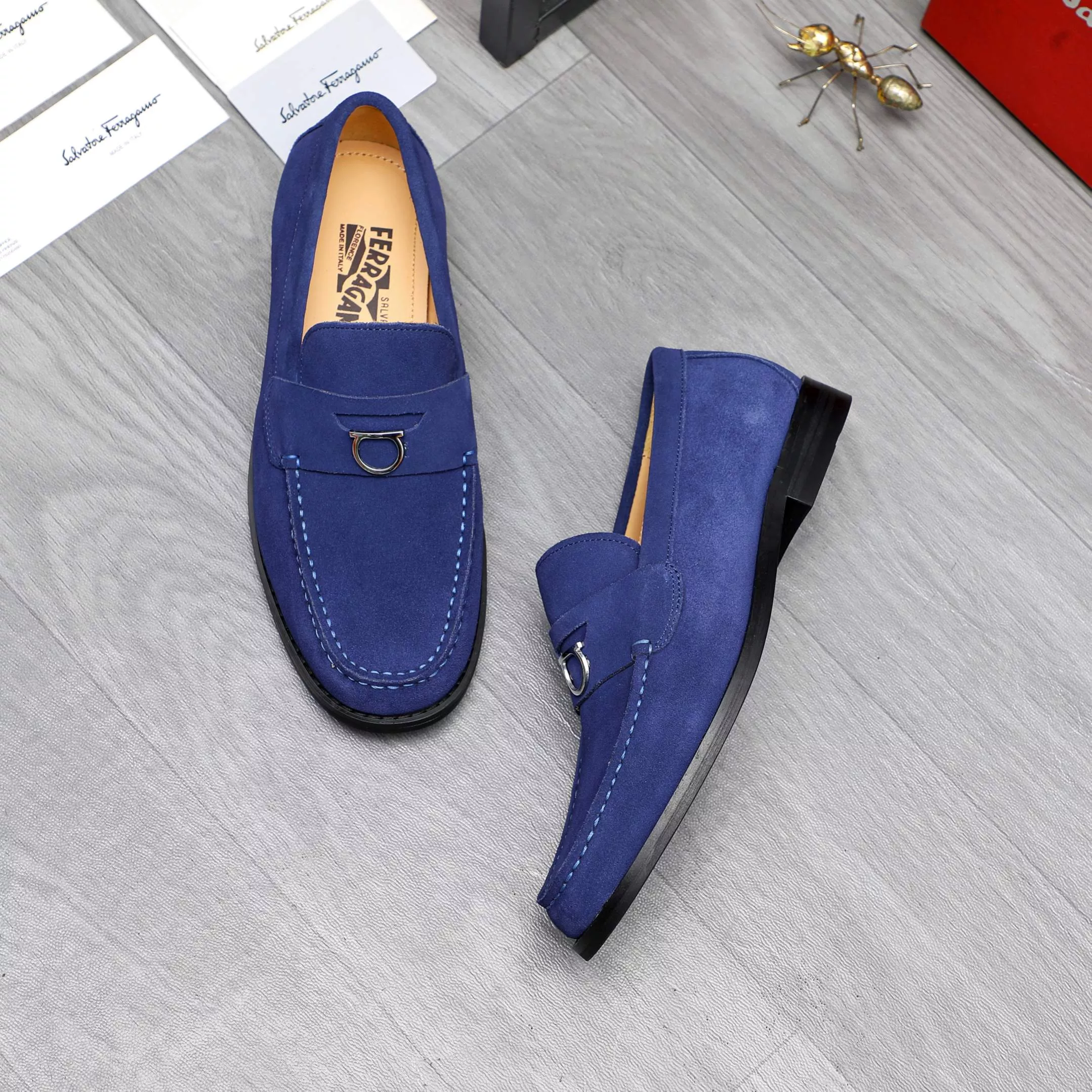 Salvatore Ferragamo Leather Shoes For Men Sleek 7685