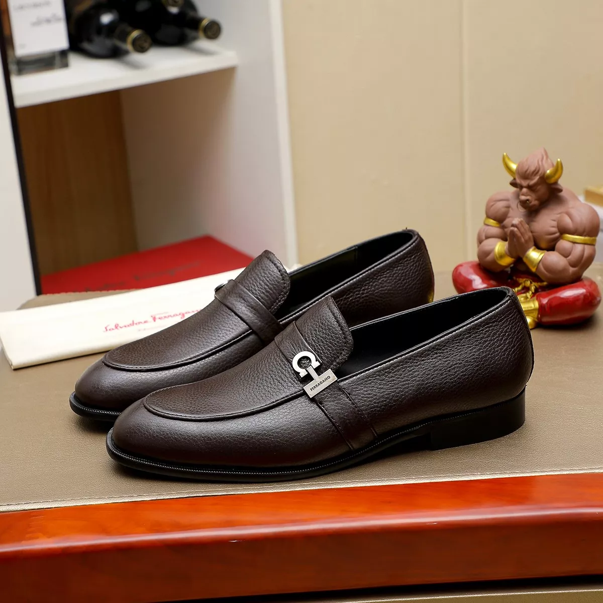 Salvatore Ferragamo Leather Shoes For Men Soft 8201