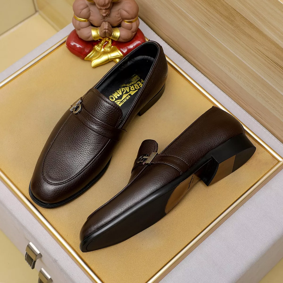 Salvatore Ferragamo Leather Shoes For Men Soft 8201