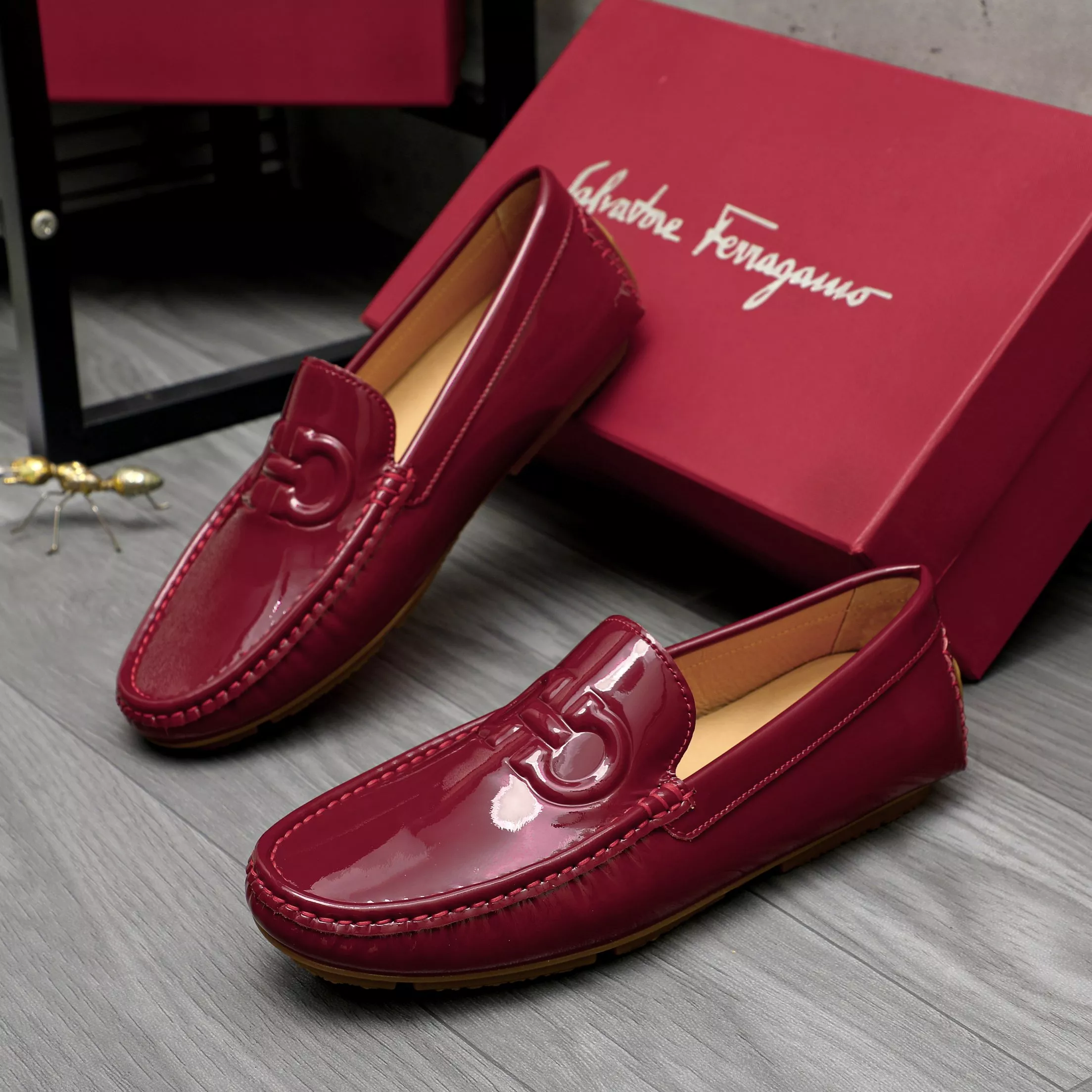 Salvatore Ferragamo Leather Shoes For Men Sophisticated 4924