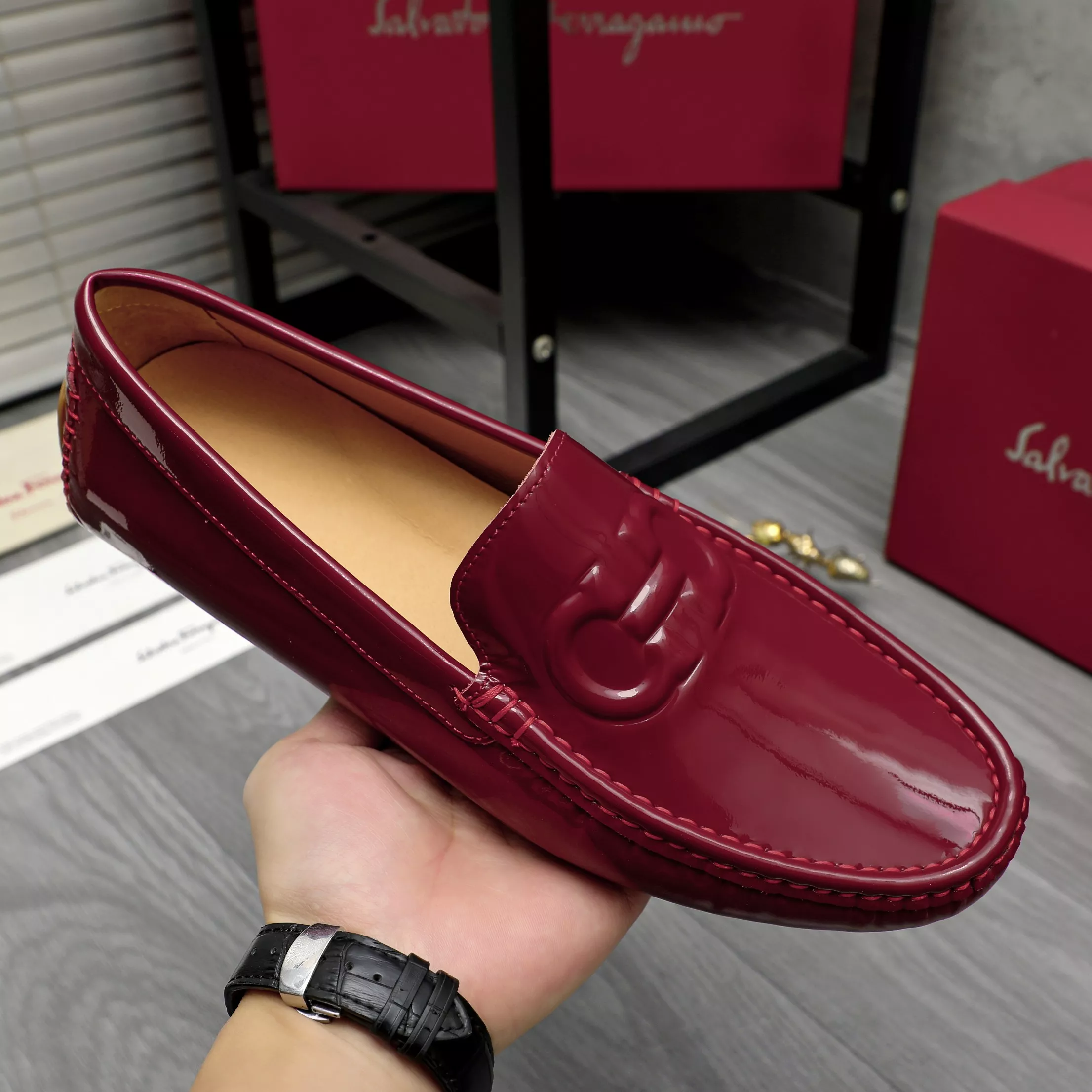 Salvatore Ferragamo Leather Shoes For Men Sophisticated 4924