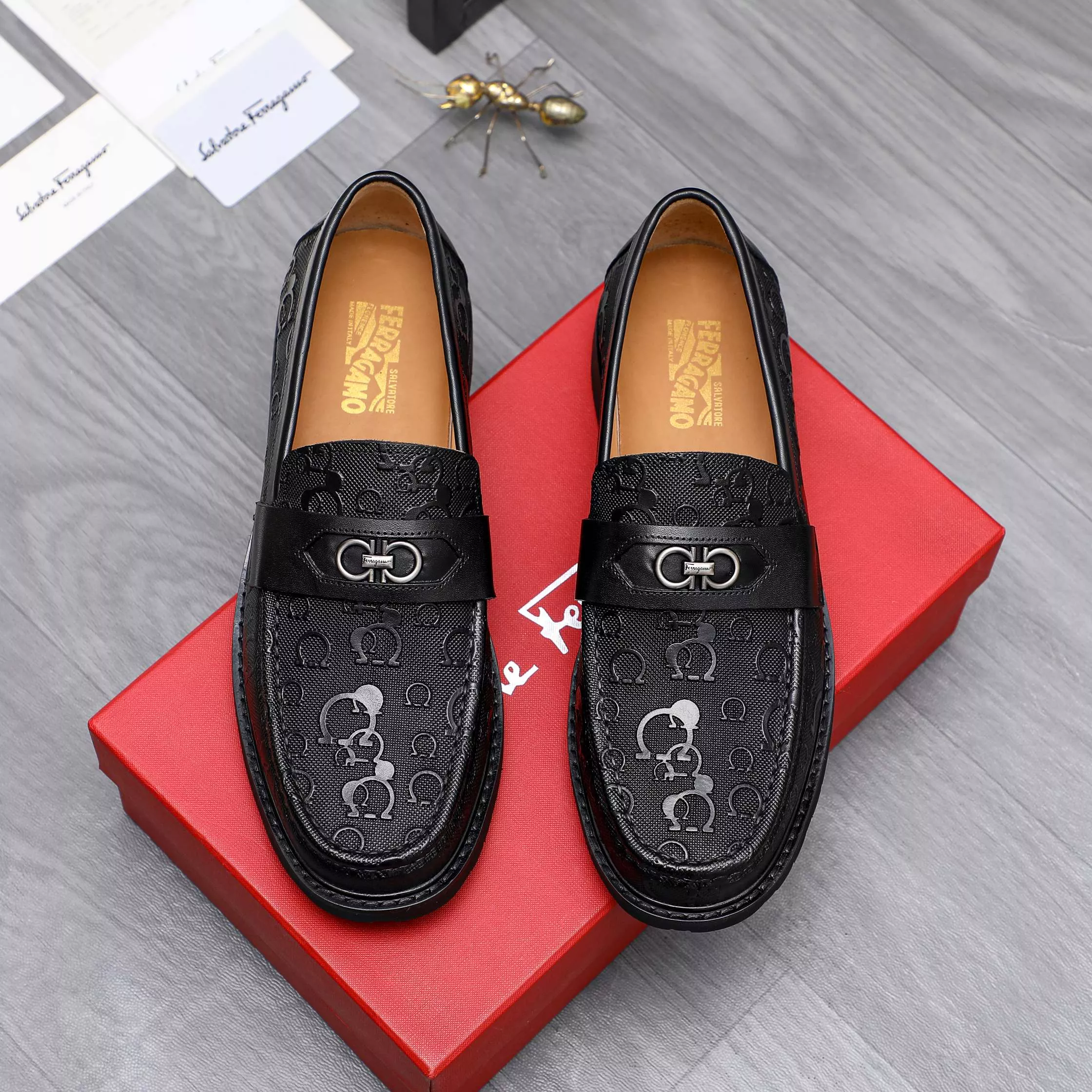 Salvatore Ferragamo Leather Shoes For Men Sophisticated 7170