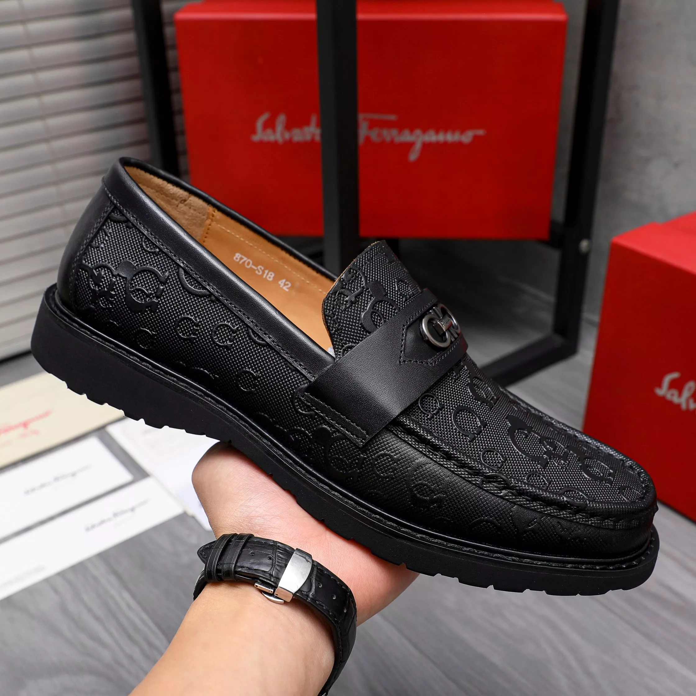 Salvatore Ferragamo Leather Shoes For Men Sophisticated 7170