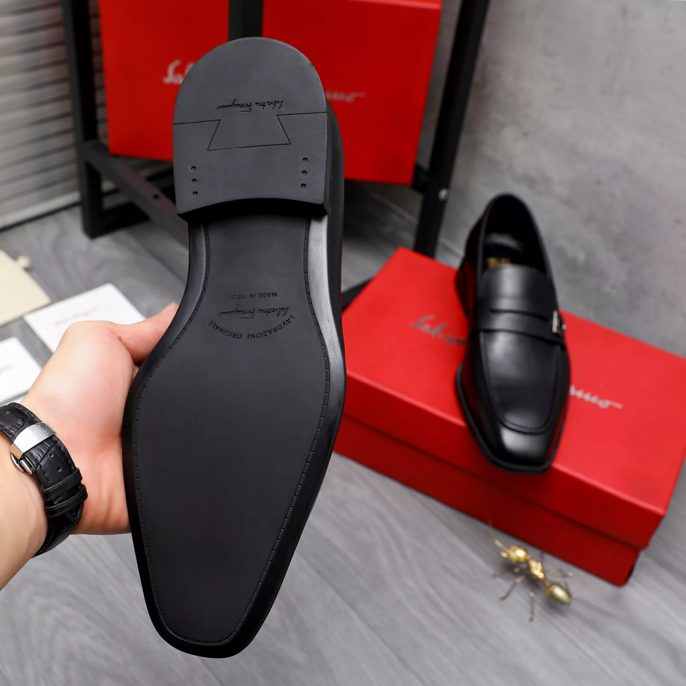 Salvatore Ferragamo Leather Shoes For Men StreetReady 2474