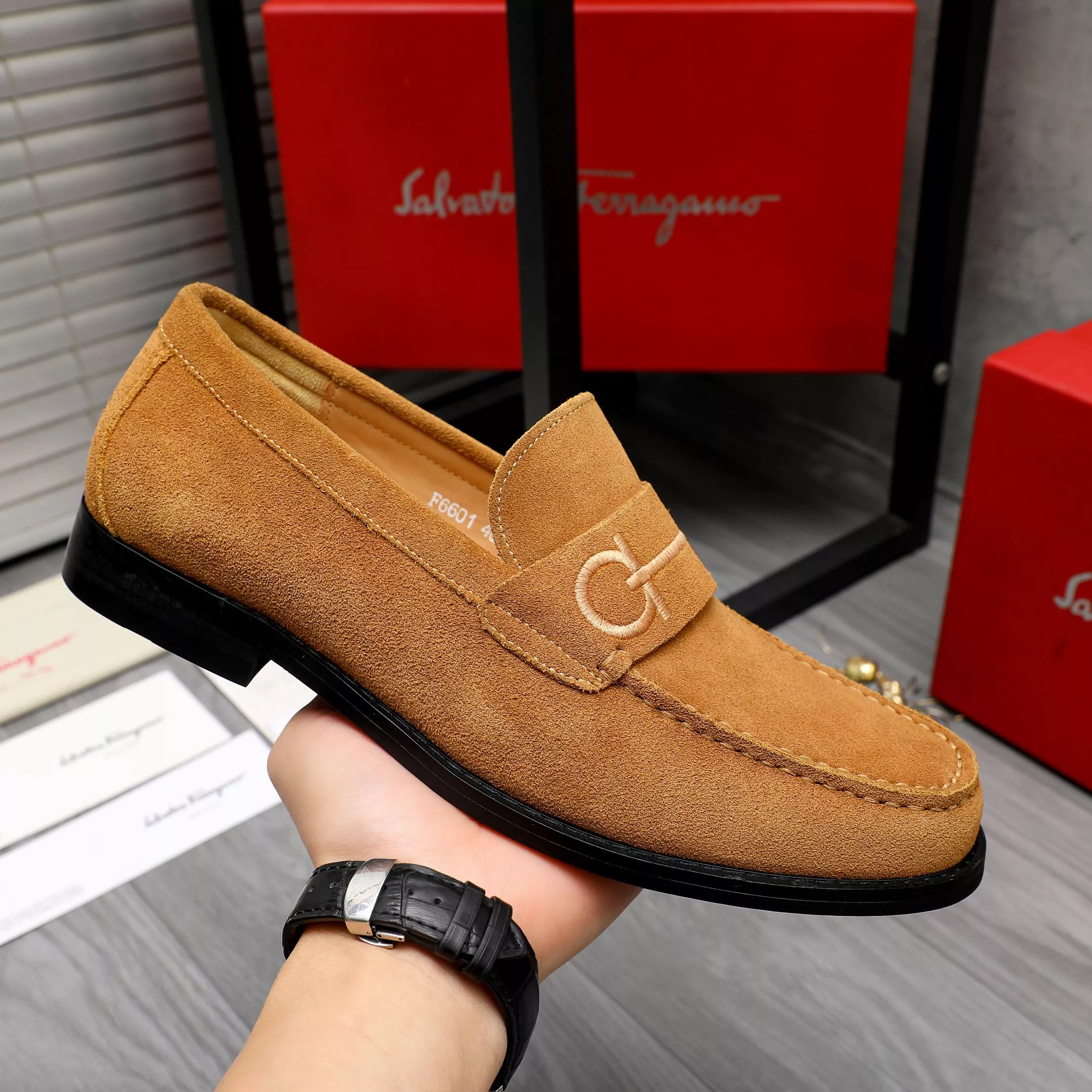 Salvatore Ferragamo Leather Shoes For Men Trendy 290