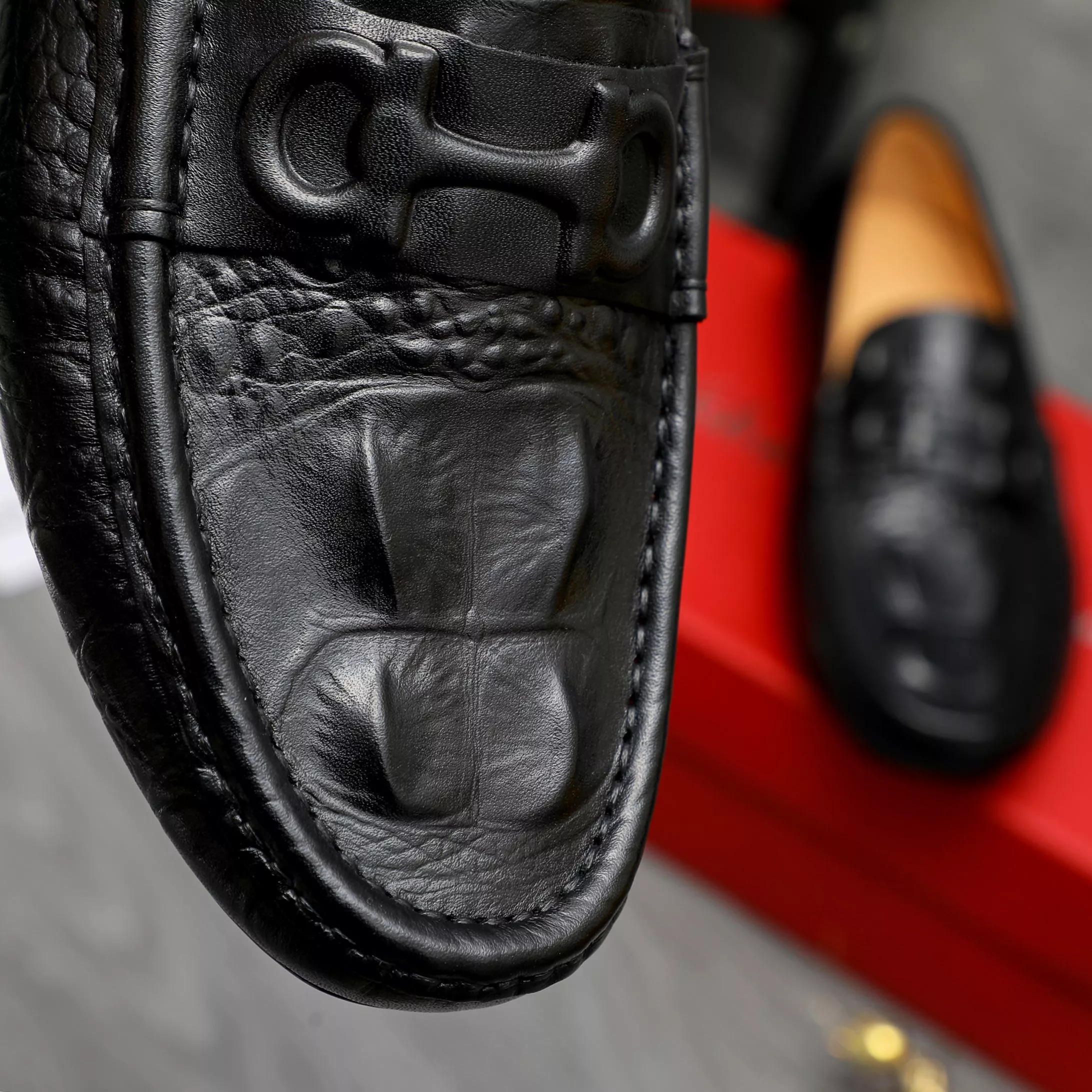 Salvatore Ferragamo Leather Shoes For Men Unique 3452