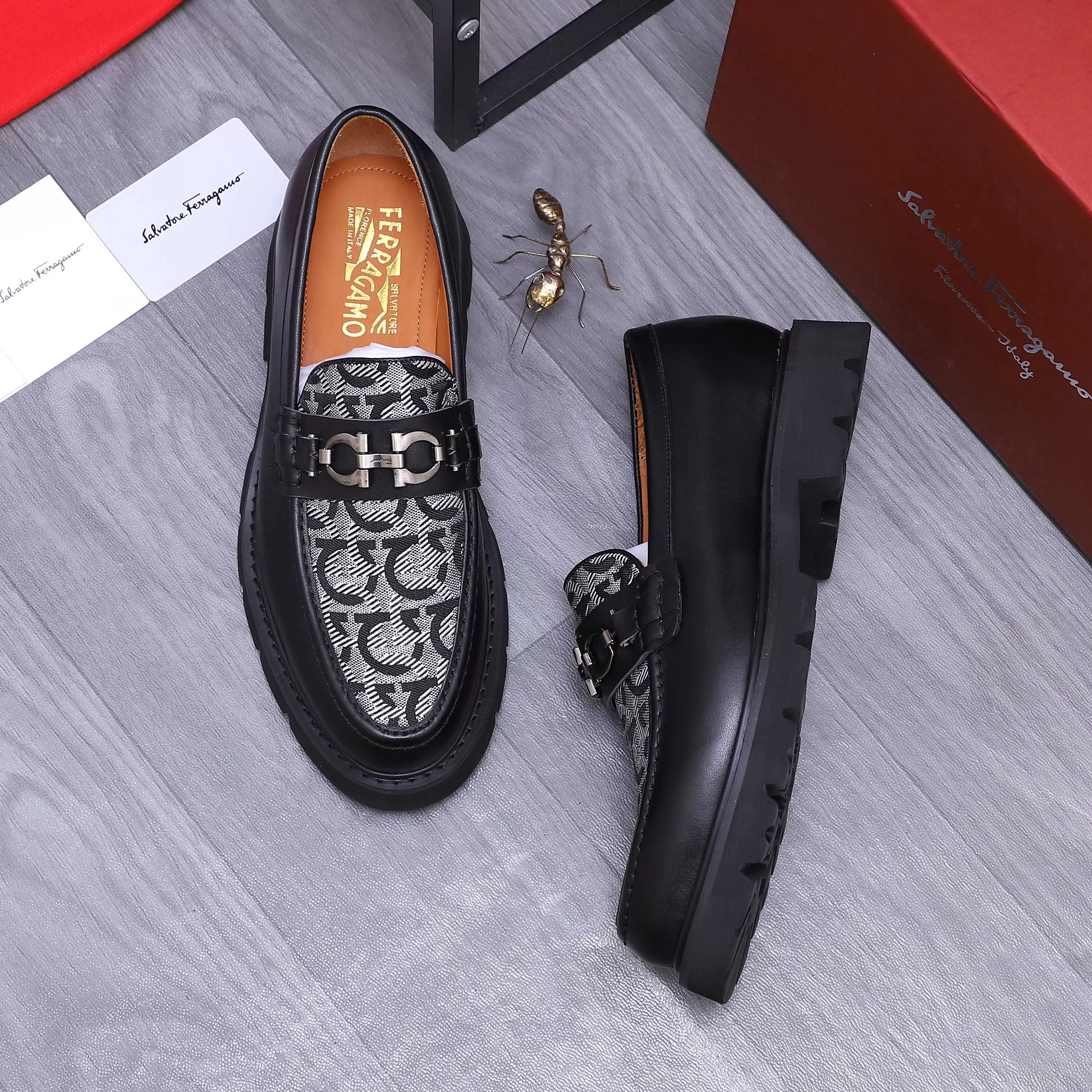 Salvatore Ferragamo Leather Shoes For Men Unique 9020