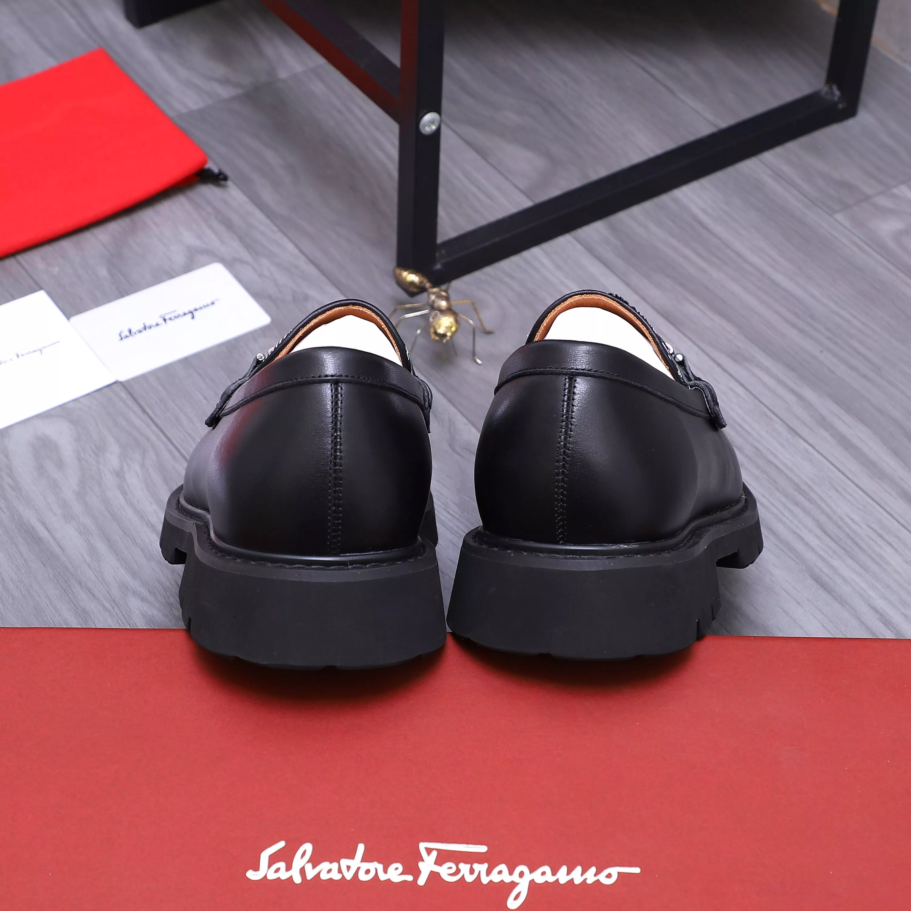 Salvatore Ferragamo Leather Shoes For Men Unique 9020