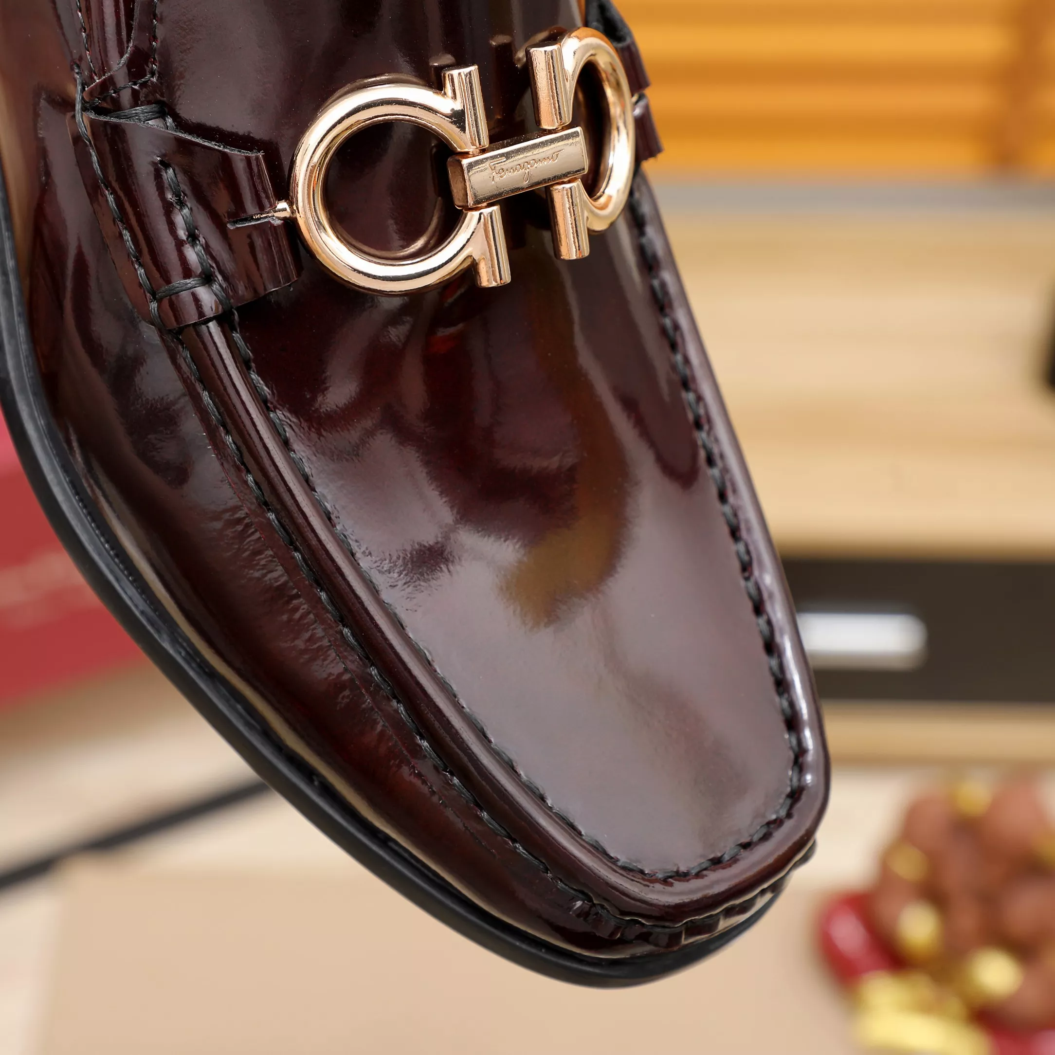 Salvatore Ferragamo Leather Shoes For Men UrbanStyle 7928