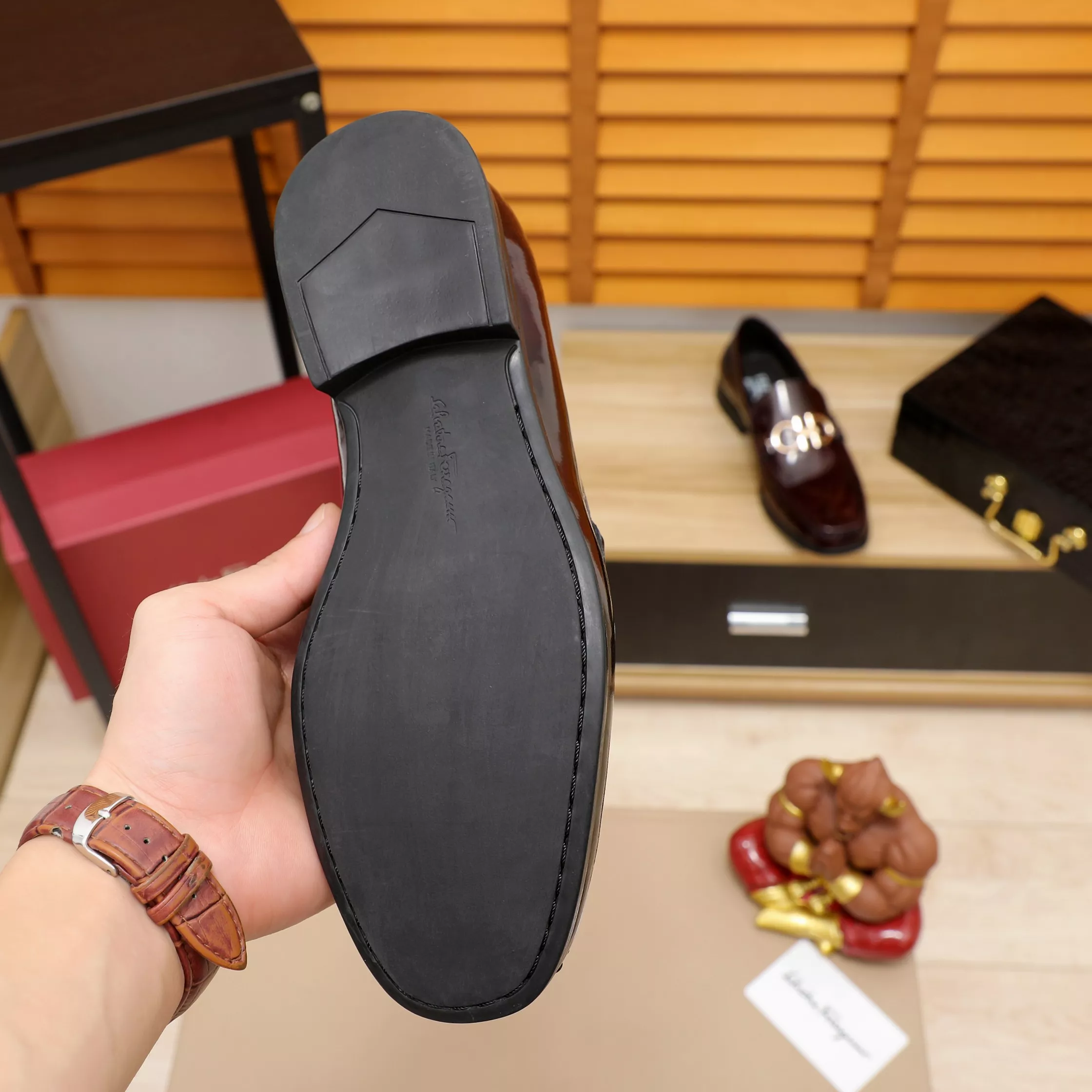 Salvatore Ferragamo Leather Shoes For Men UrbanStyle 7928