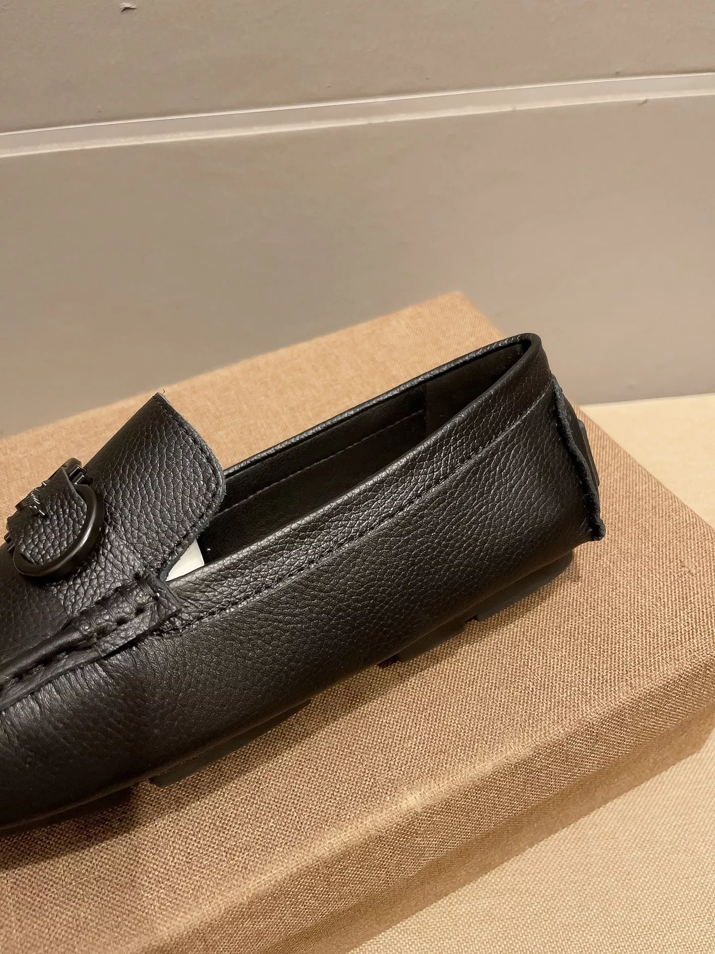Salvatore Ferragamo Leather Shoes For Men Versatile 9875