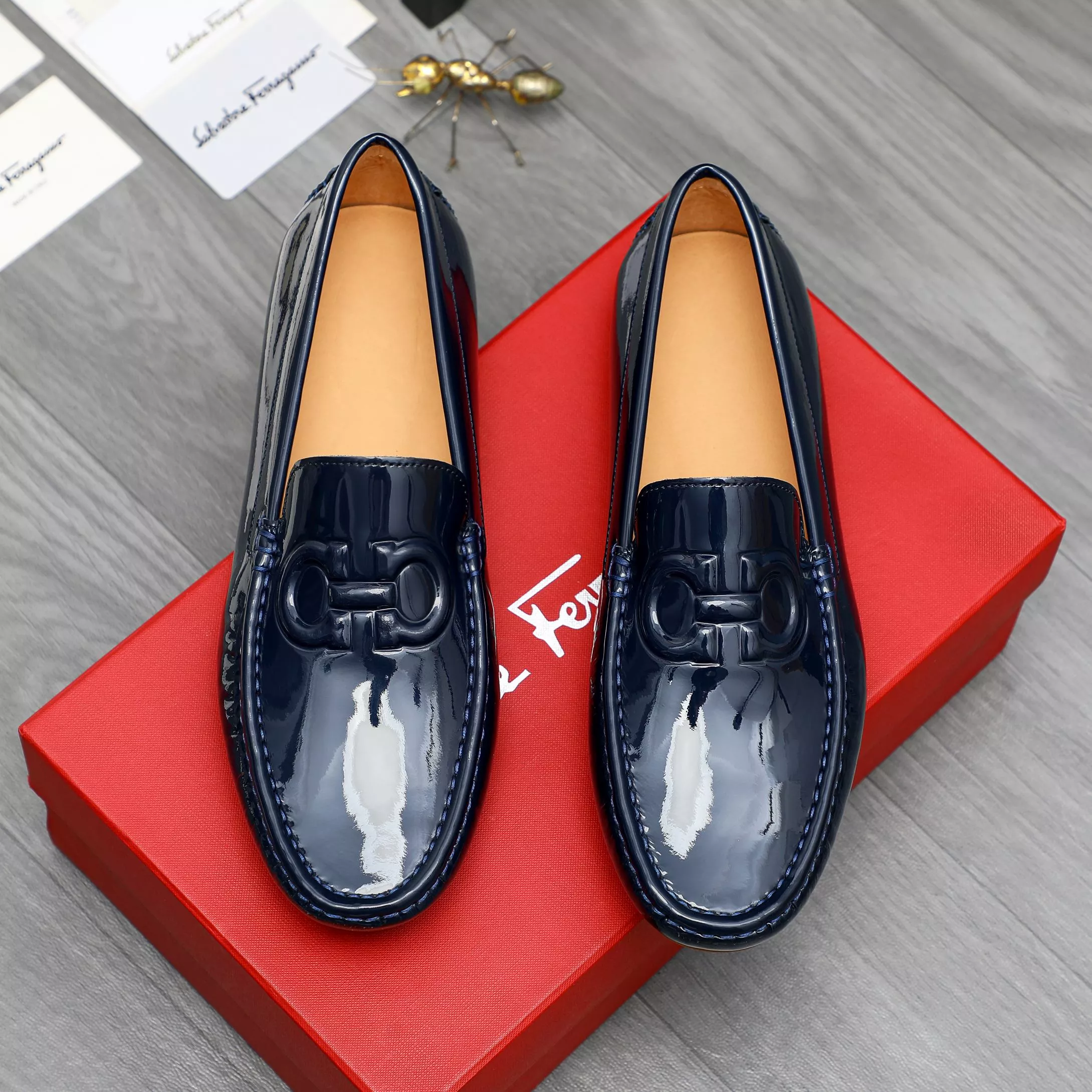 Salvatore Ferragamo Leather Shoes For Men Vibrant 3746