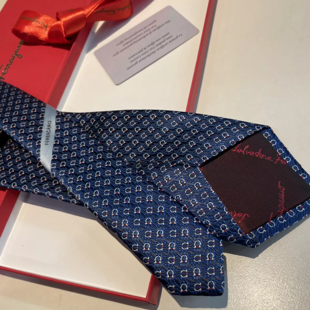 Salvatore Ferragamo Necktie NewStyle 9325