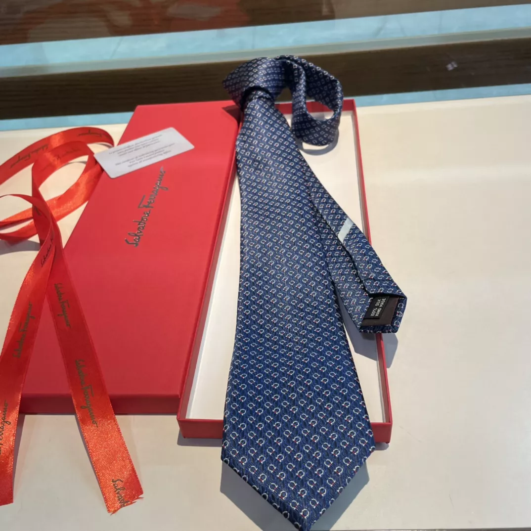 Salvatore Ferragamo Necktie NewStyle 9325