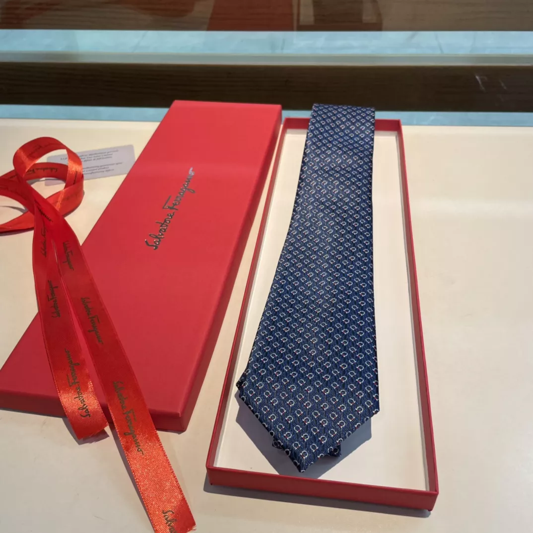 Salvatore Ferragamo Necktie NewStyle 9325