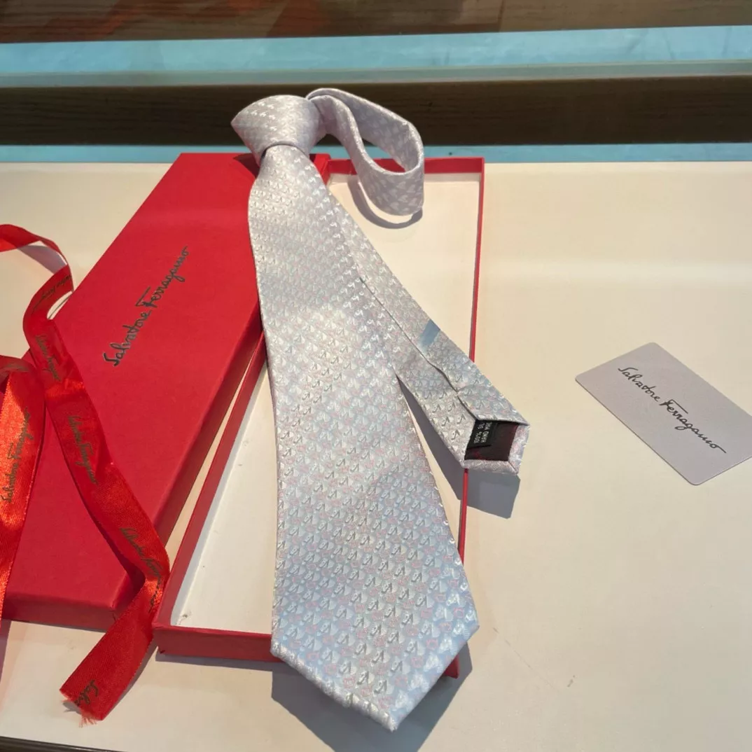 Salvatore Ferragamo Necktie Practical 9742