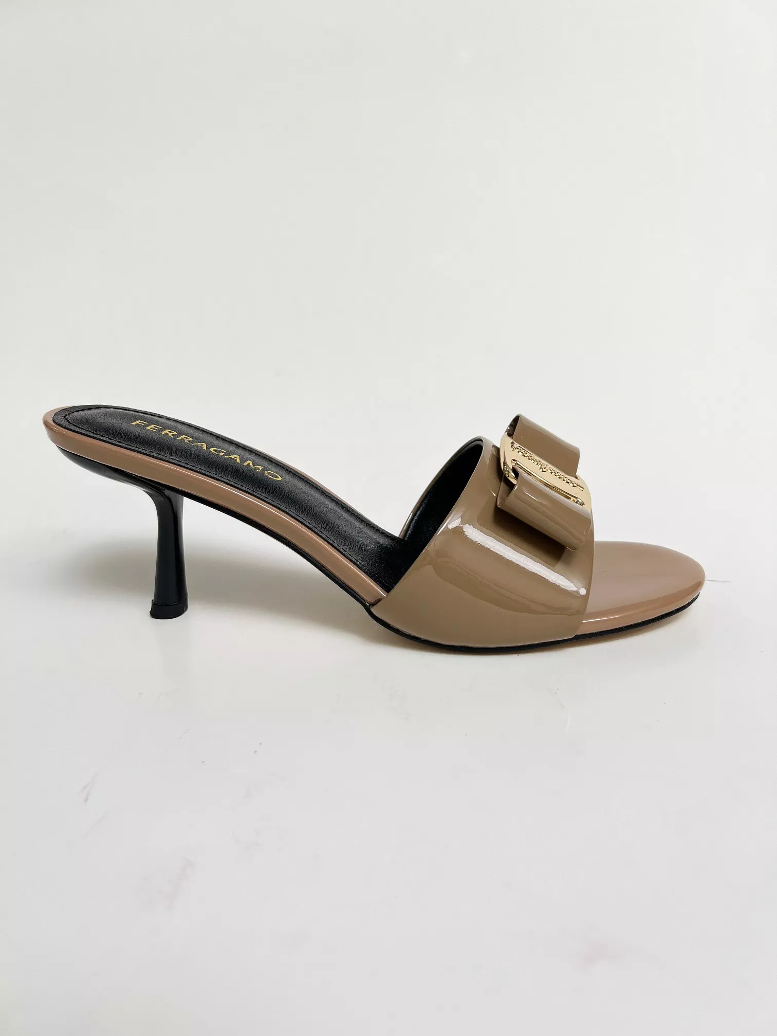 Salvatore Ferragamo Slippers For Women BestValue 8902
