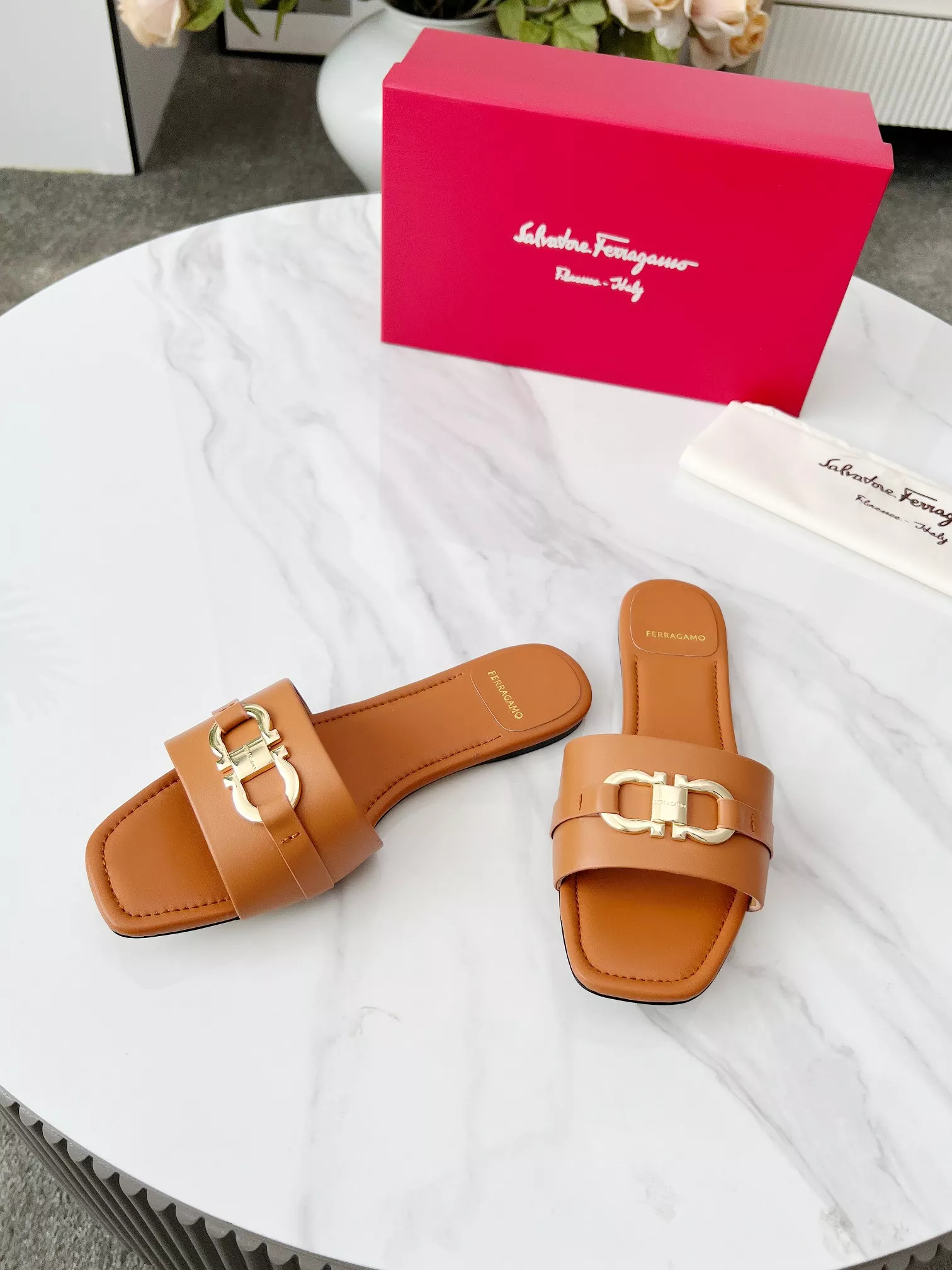 Salvatore Ferragamo Slippers For Women Bold 8970