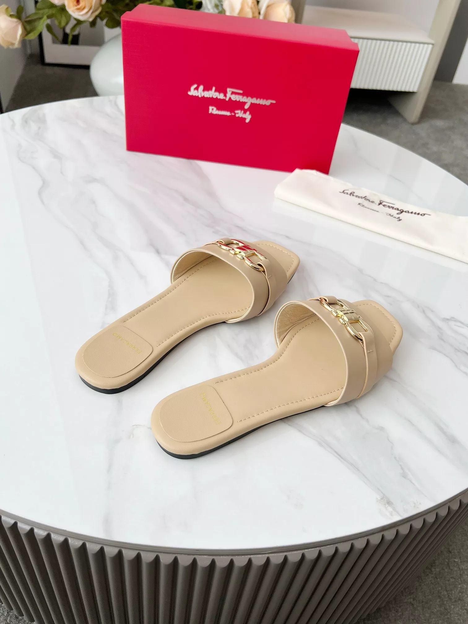 Salvatore Ferragamo Slippers For Women Durable 2612