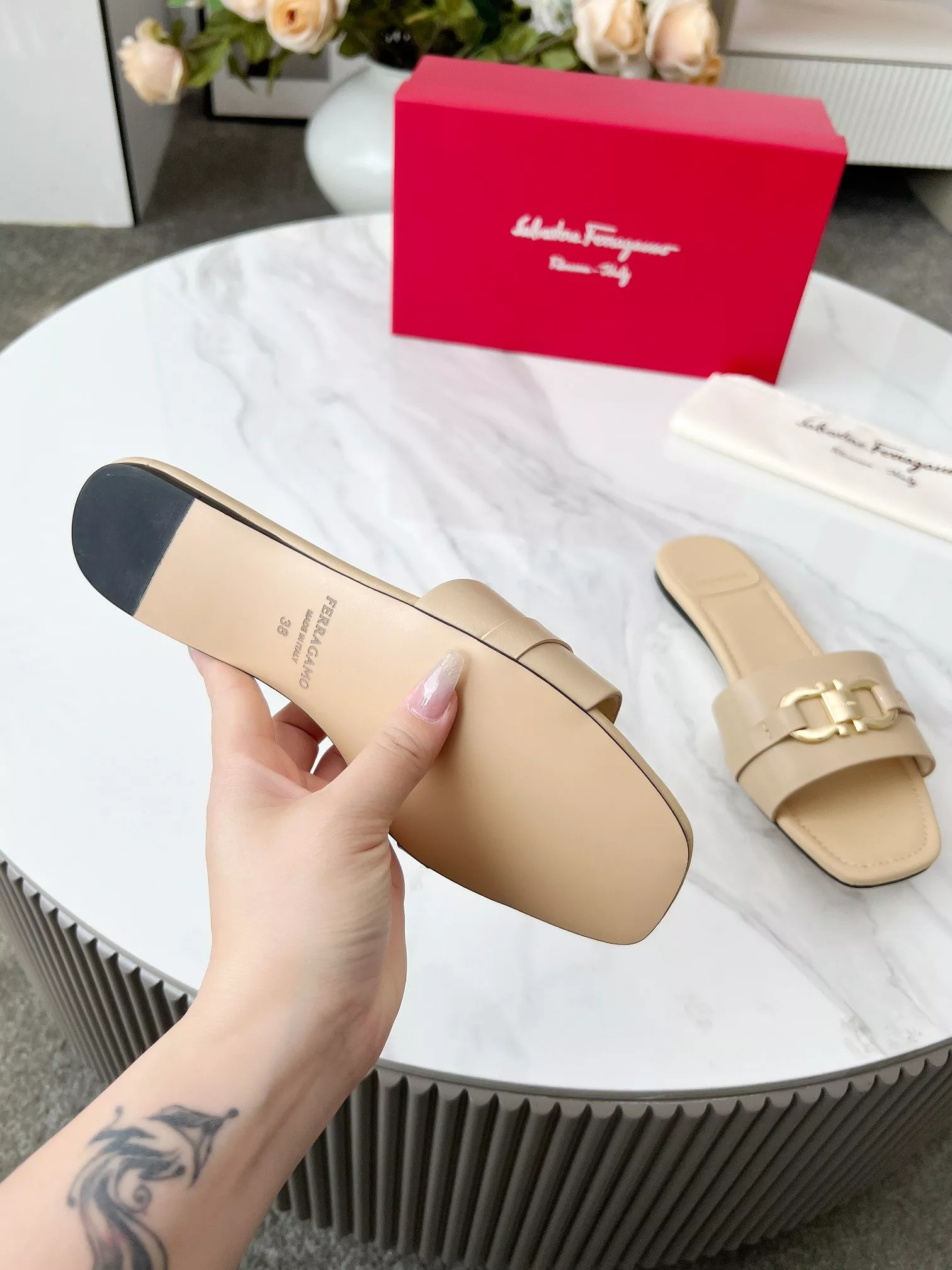 Salvatore Ferragamo Slippers For Women Durable 2612