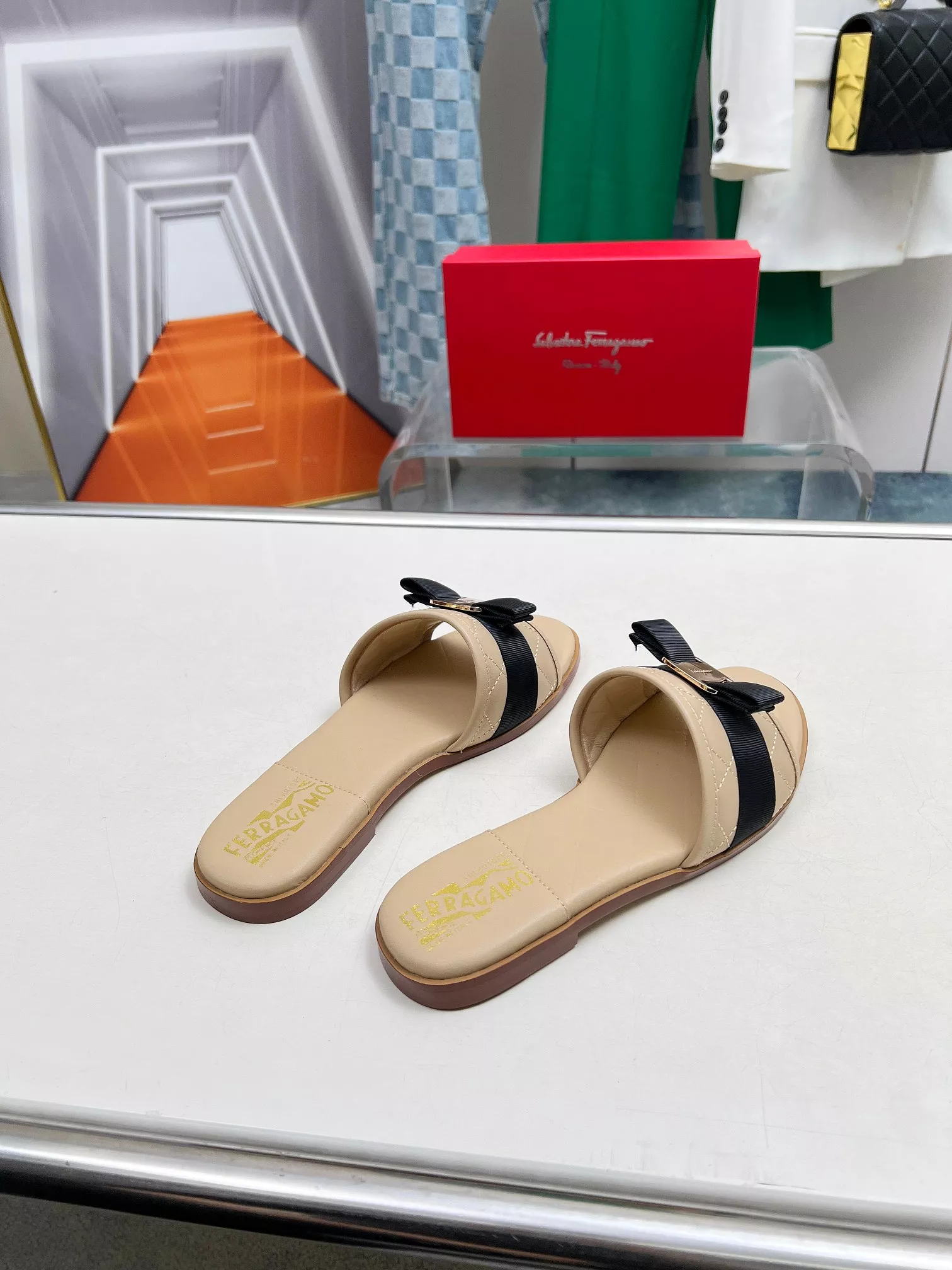 Salvatore Ferragamo Slippers For Women Flexible 8071