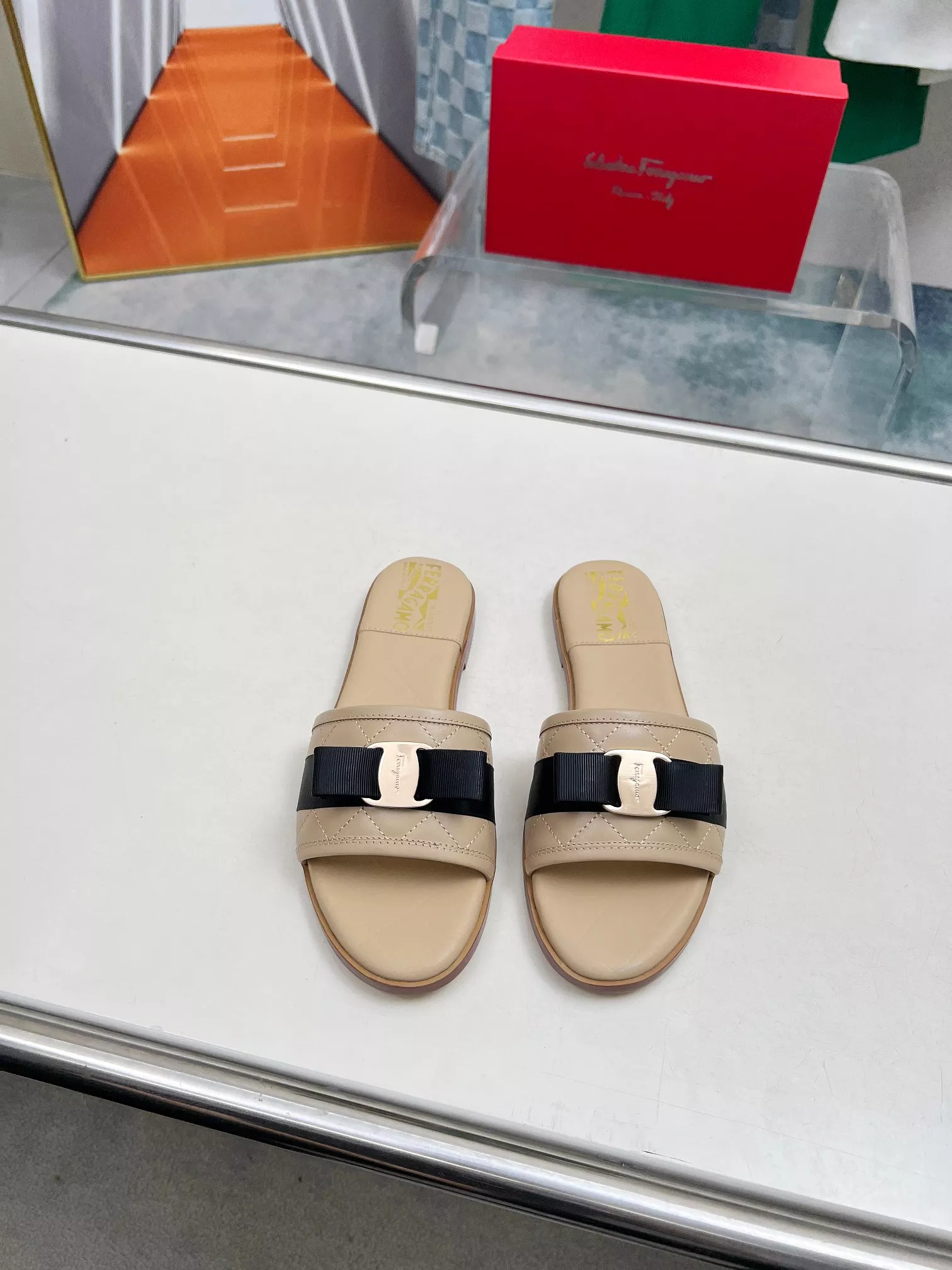 Salvatore Ferragamo Slippers For Women Flexible 8071