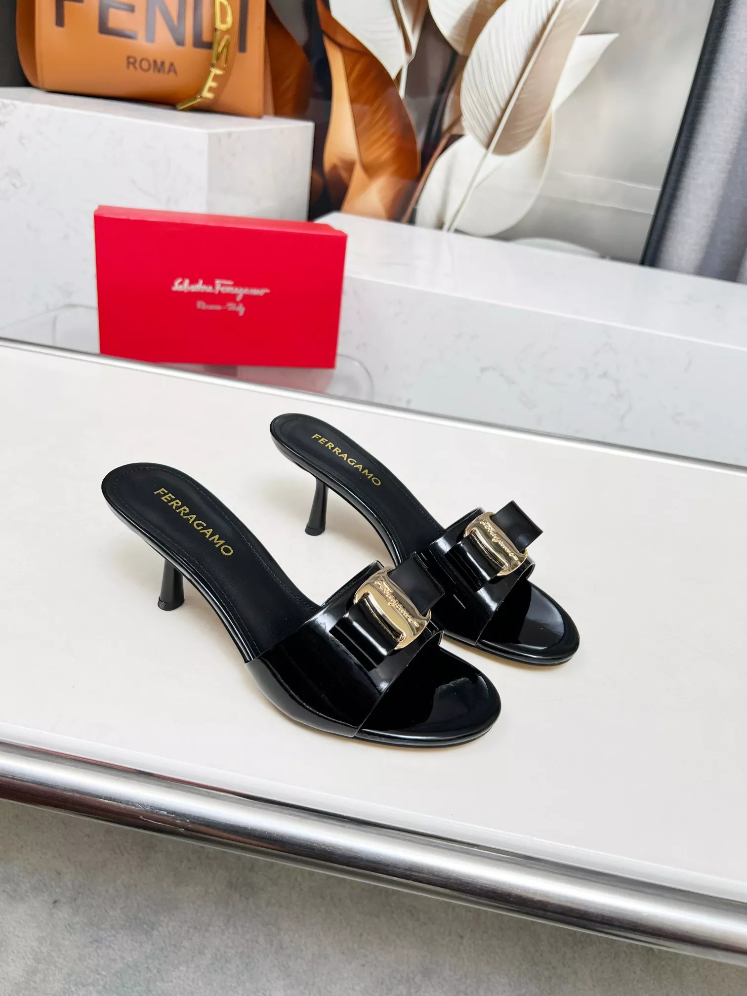 Salvatore Ferragamo Slippers For Women Minimalist 5886