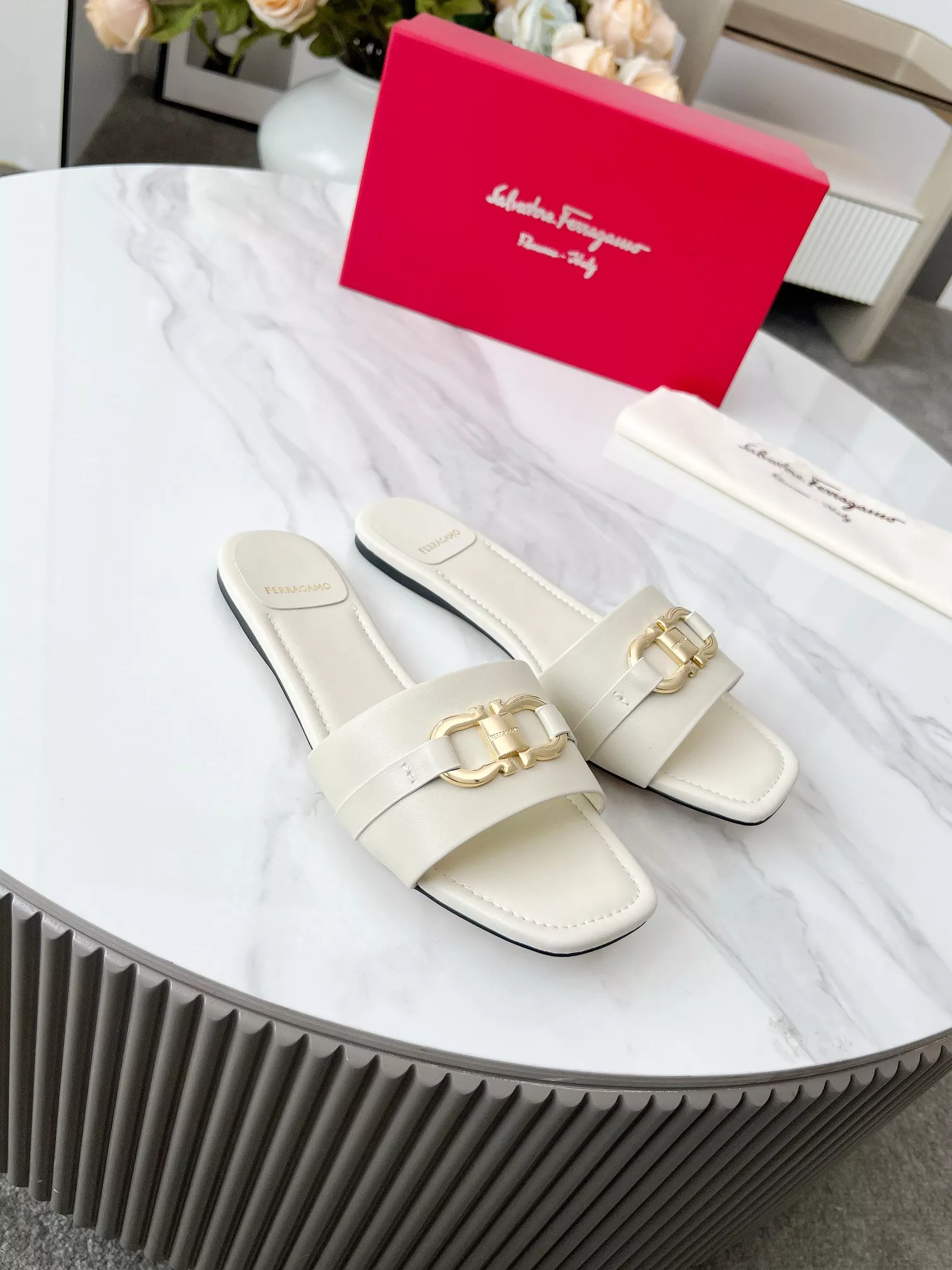 Salvatore Ferragamo Slippers For Women Practical 628