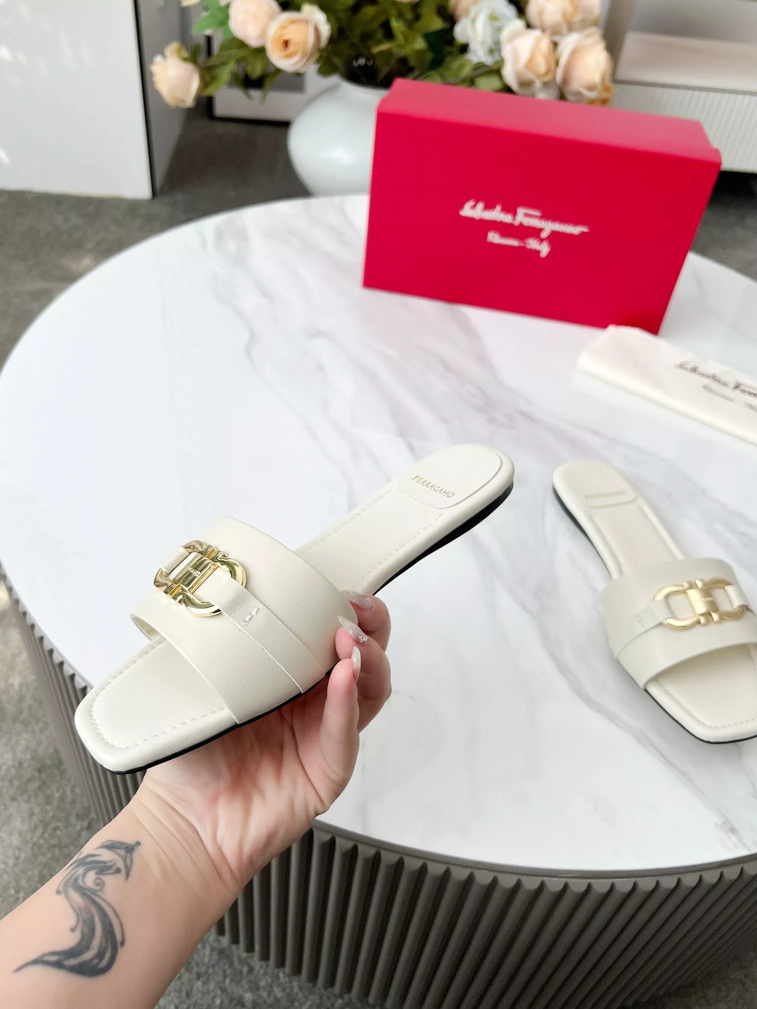 Salvatore Ferragamo Slippers For Women Practical 628