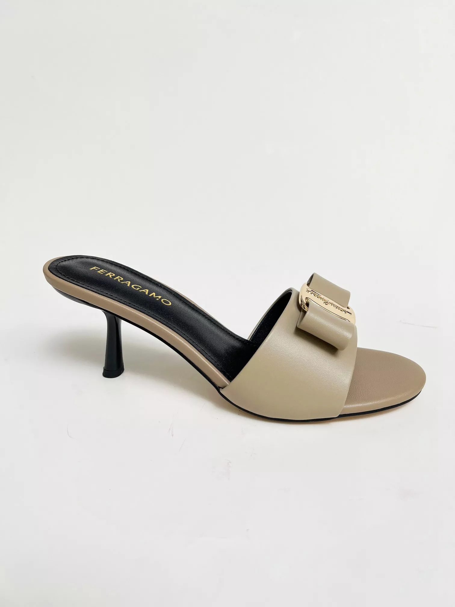 Salvatore Ferragamo Slippers For Women Reliable 2147