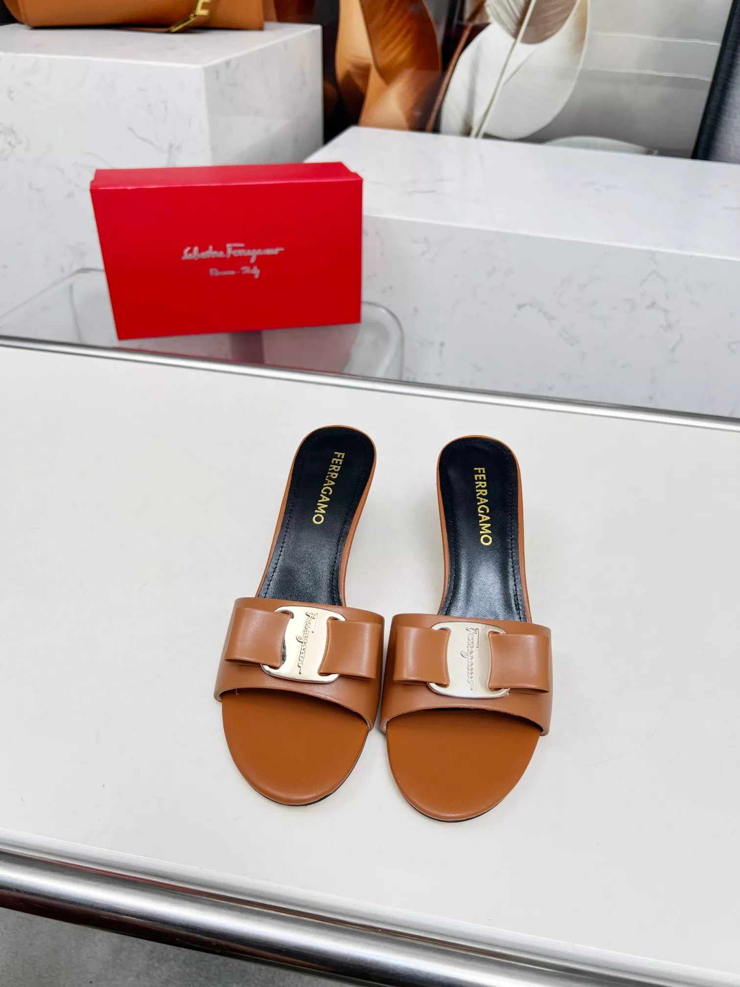 Salvatore Ferragamo Slippers For Women UrbanStyle 3237