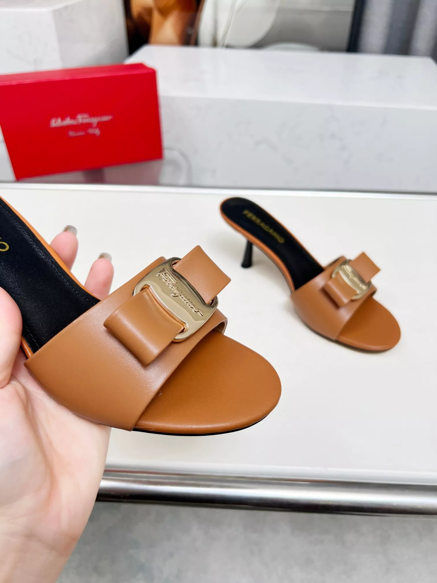 Salvatore Ferragamo Slippers For Women UrbanStyle 3237