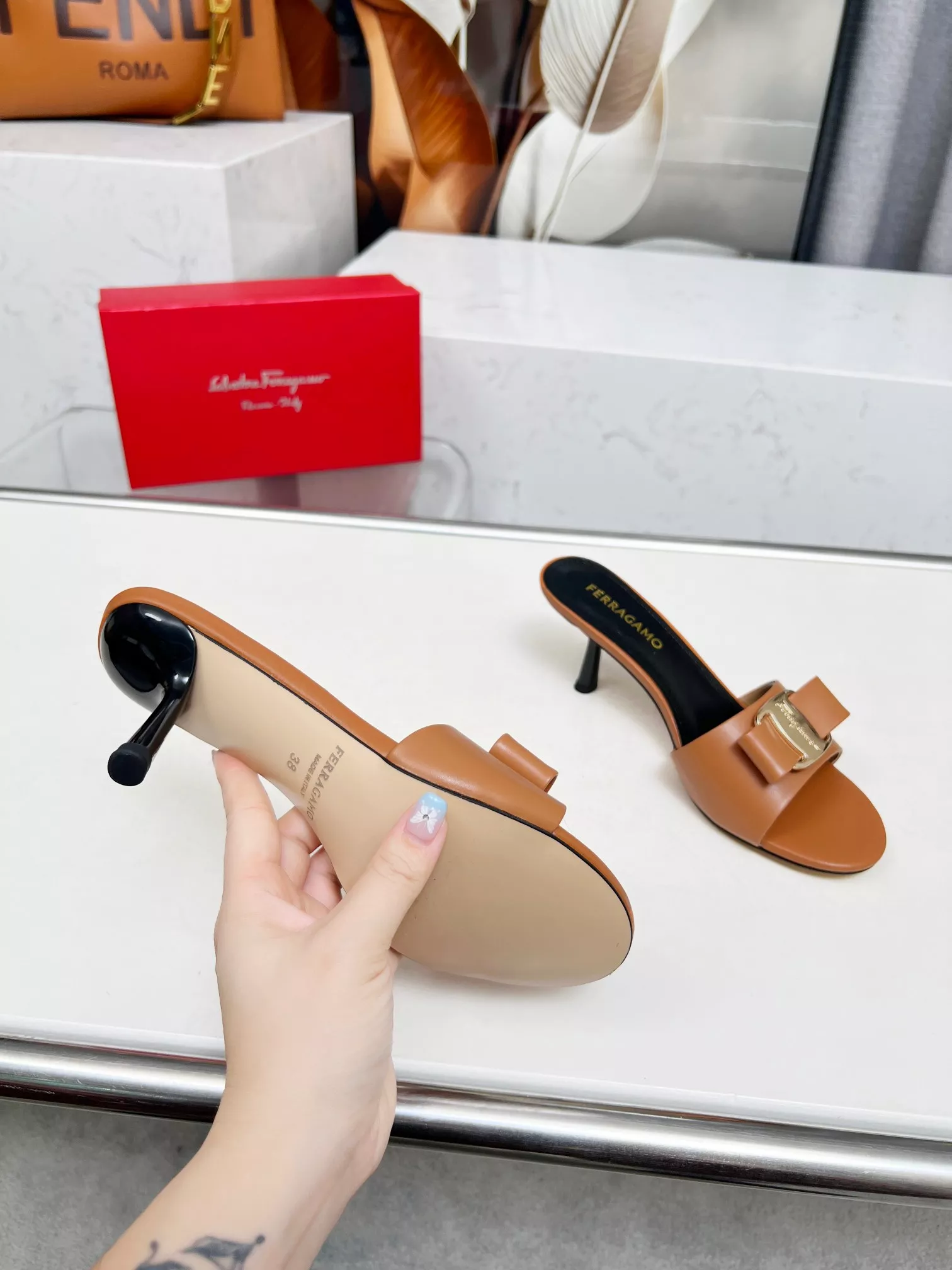 Salvatore Ferragamo Slippers For Women UrbanStyle 3237