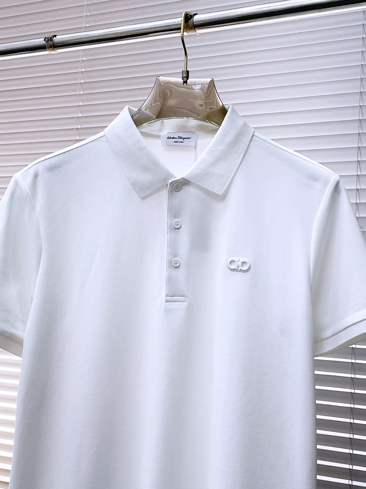 Salvatore Ferragamo T-Shirts Short Sleeved For Men AllSeason 5167