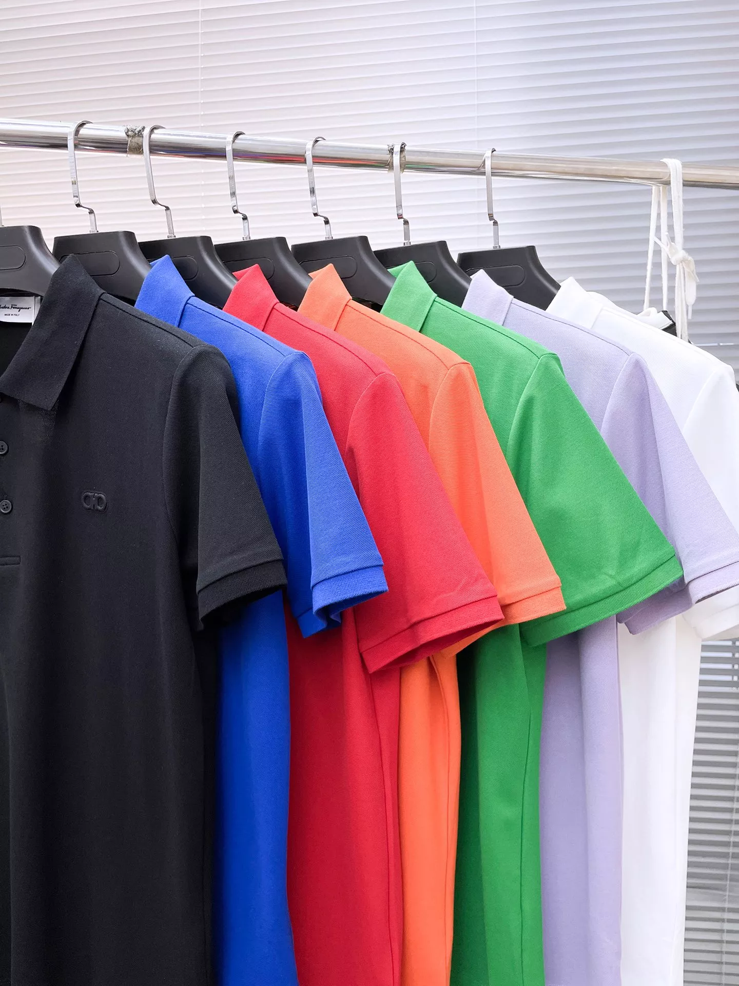 Salvatore Ferragamo T-Shirts Short Sleeved For Men Elegant 8768