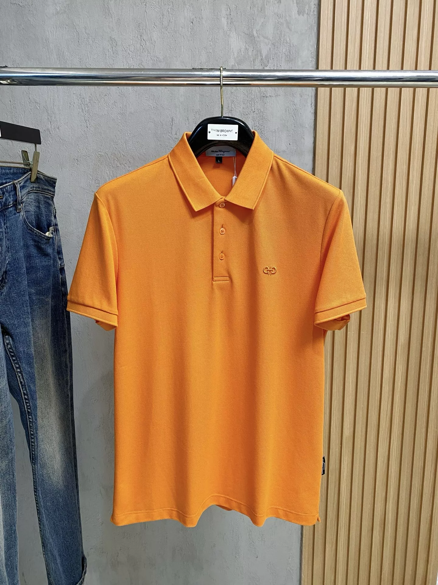 Salvatore Ferragamo T-Shirts Short Sleeved For Men GoAnywhere 2640