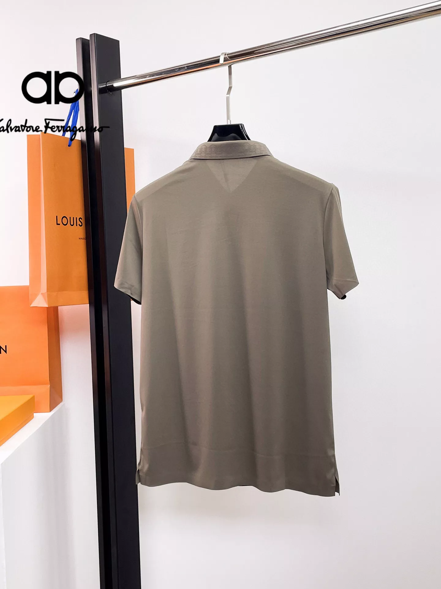 Salvatore Ferragamo T-Shirts Short Sleeved For Men Sophisticated 1229
