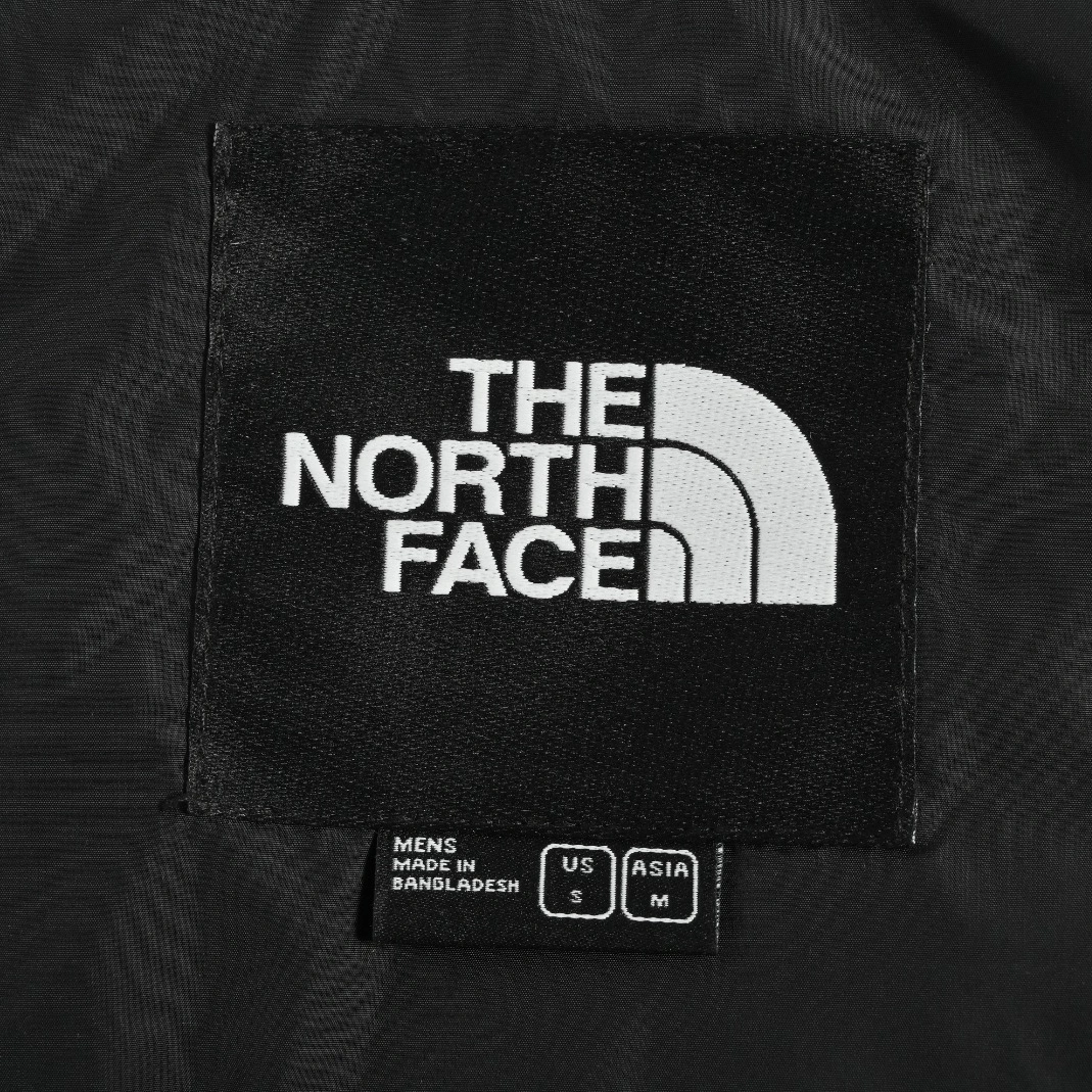 Sleek 1373 The North Face Down Feather Coat Long Sleeved For Unisex