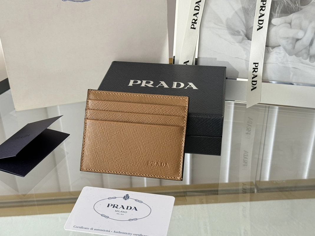Sleek 1392 Prada Card Case