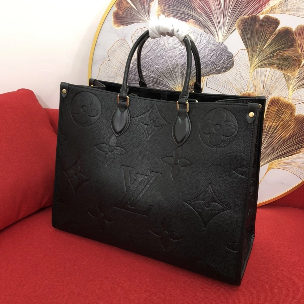 Sleek 1424 Louis Vuitton LV AAA Quality Handbags For Women