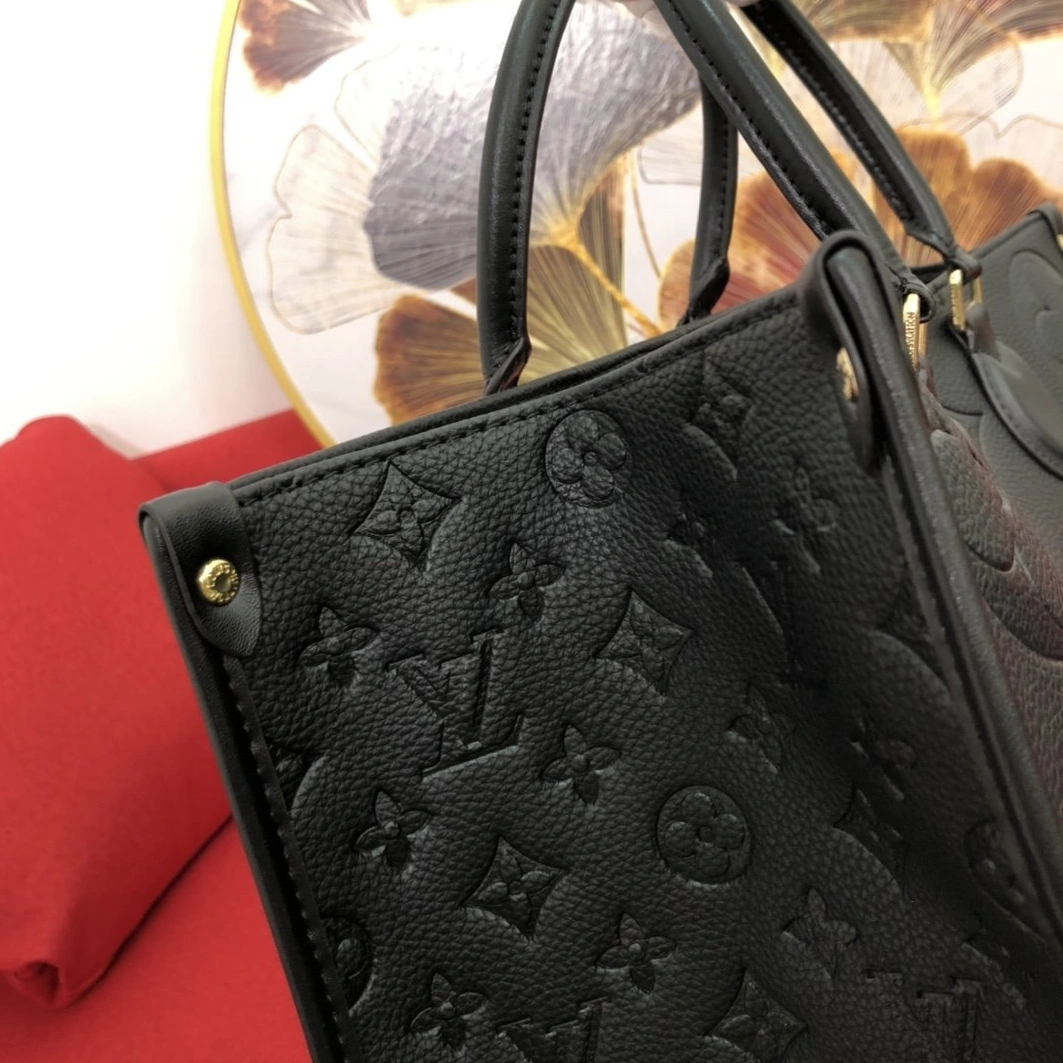Sleek 1424 Louis Vuitton LV AAA Quality Handbags For Women
