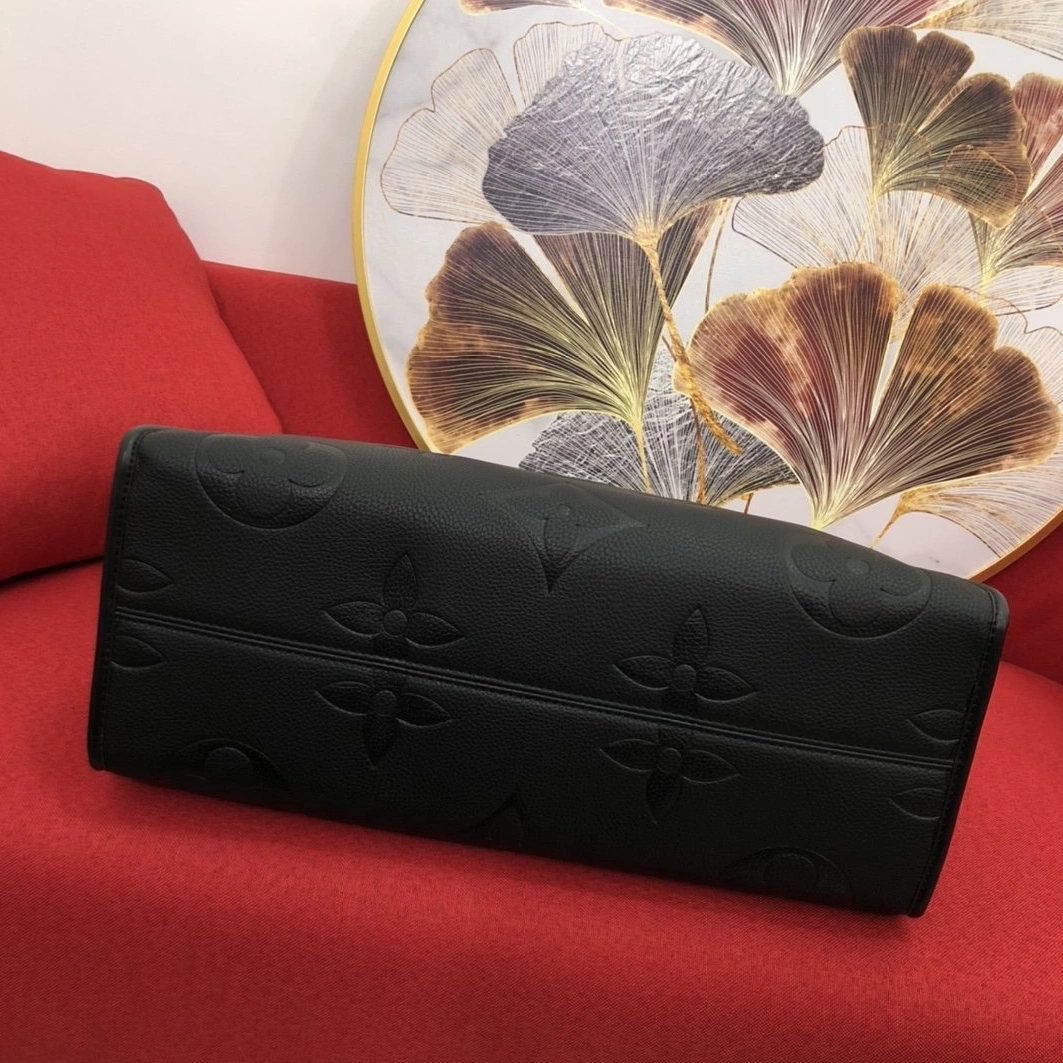 Sleek 1424 Louis Vuitton LV AAA Quality Handbags For Women