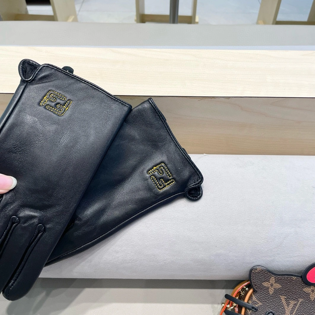 Sleek 1726 Fendi Gloves For Women