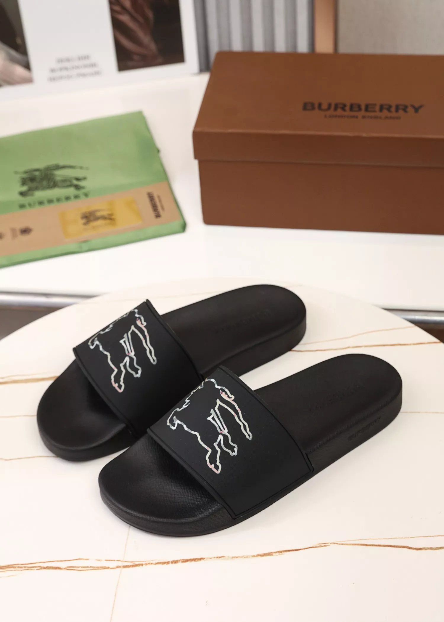 Sleek 1896 Burberry Slippers For Men