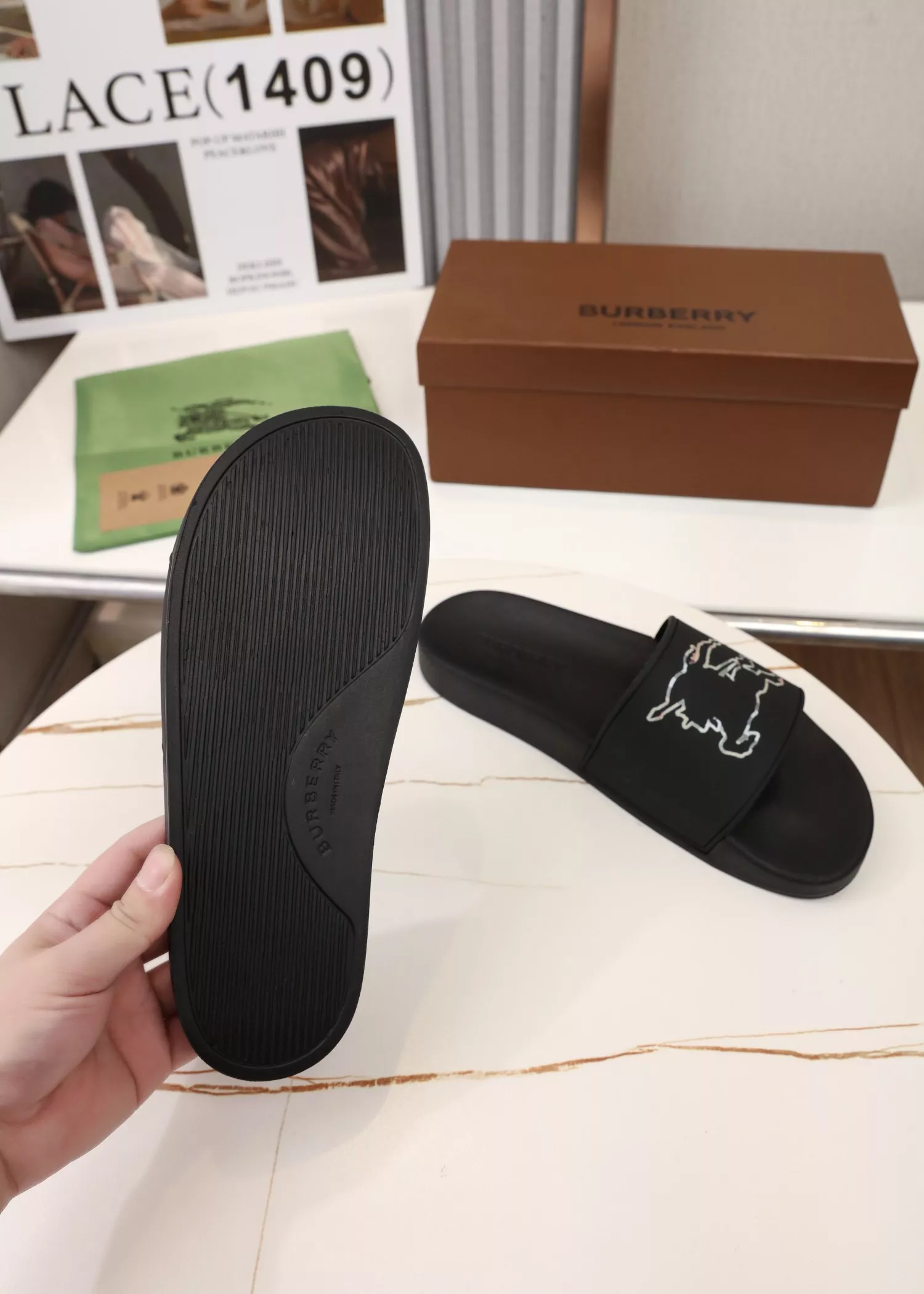 Sleek 1896 Burberry Slippers For Men