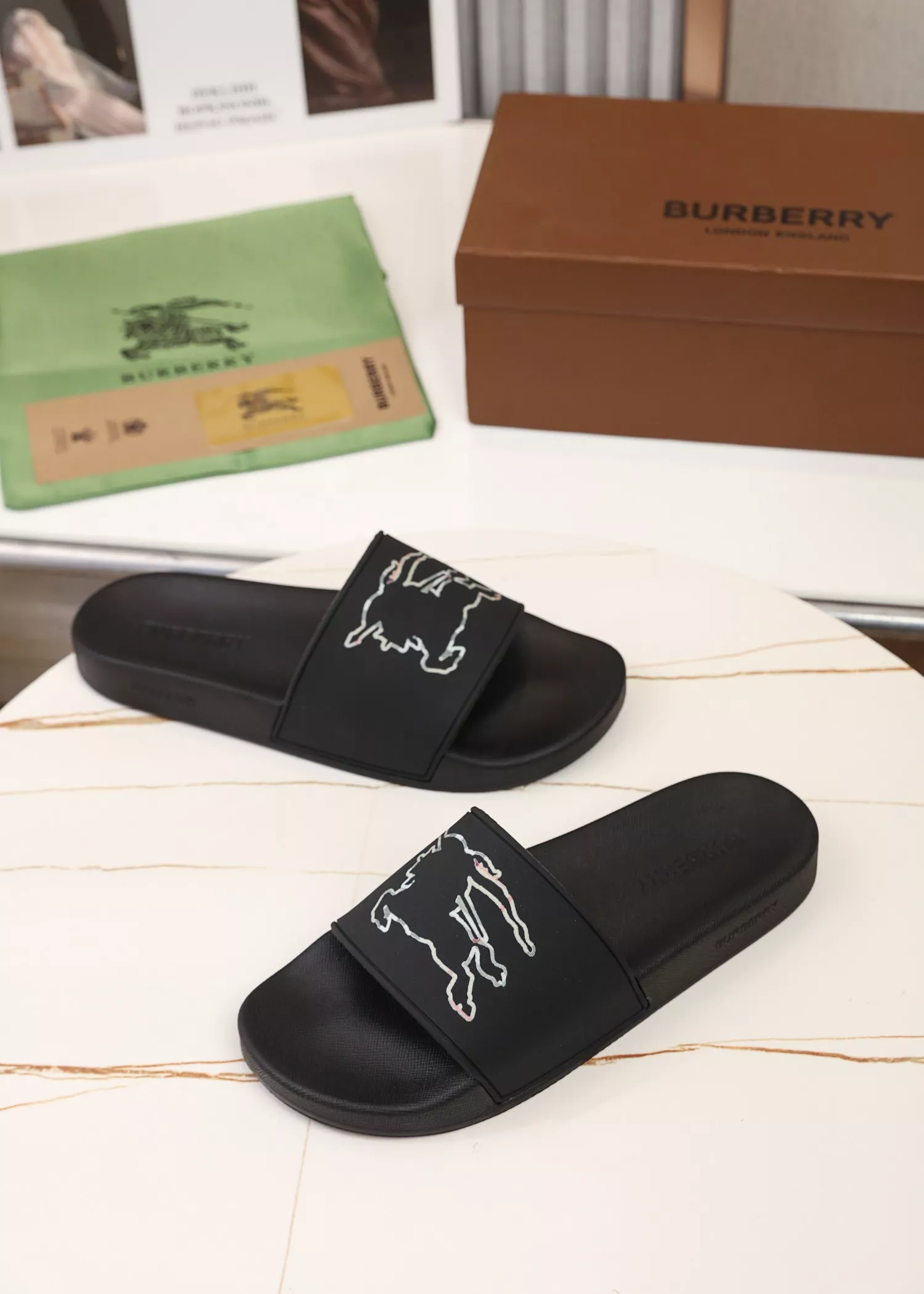 Sleek 1896 Burberry Slippers For Men