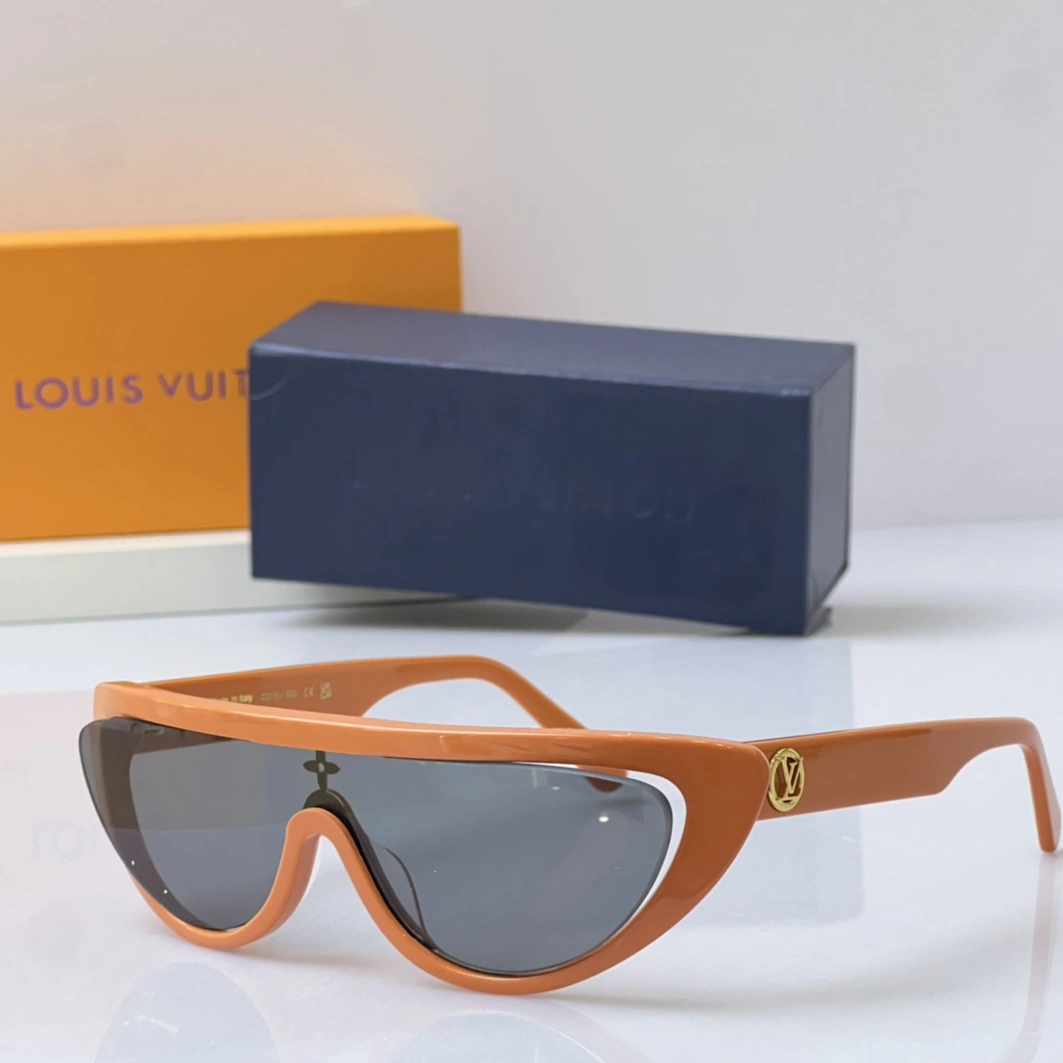 Sleek 1962 Louis Vuitton AAA Quality Sunglasses
