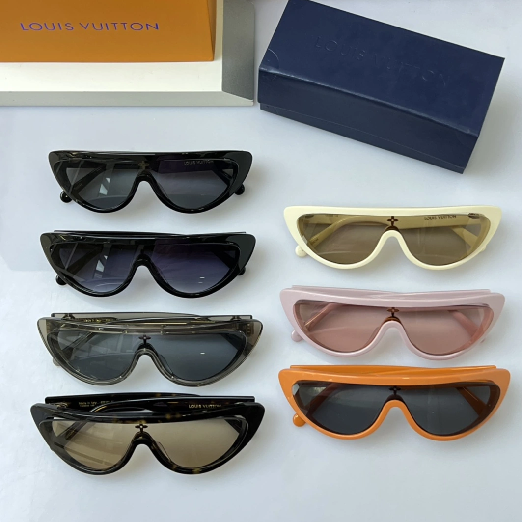 Sleek 1962 Louis Vuitton AAA Quality Sunglasses