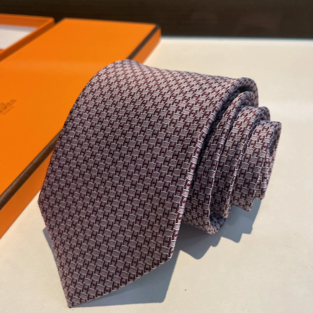 Sleek 1984 Hermes Necktie For Men