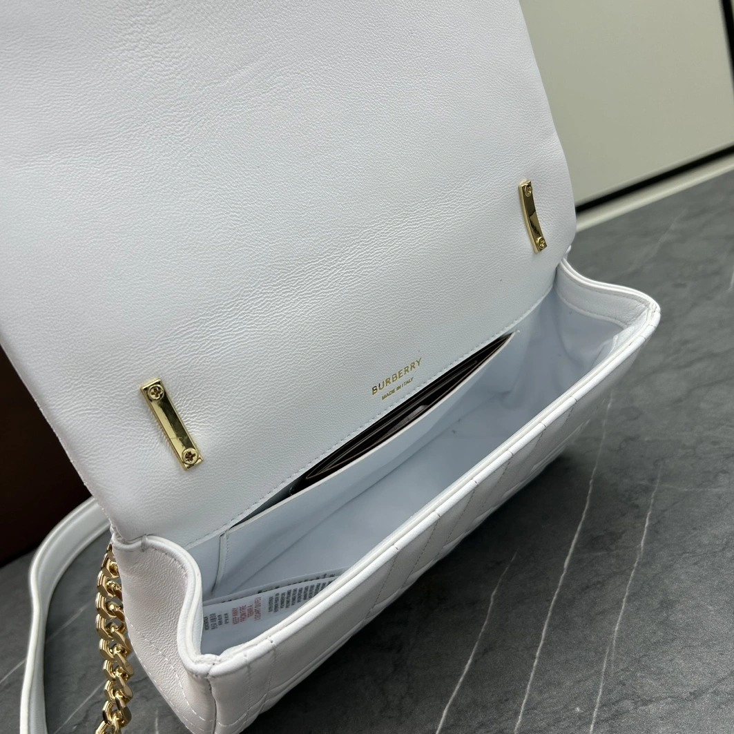 Sleek 2260 Burberry AAA Quality Messenger Bags For Women